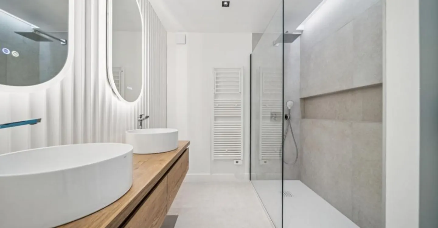 Appartement 3,5 pièces entièrement rénové - Un havre de paix avec vue - Photo 9 sur 9