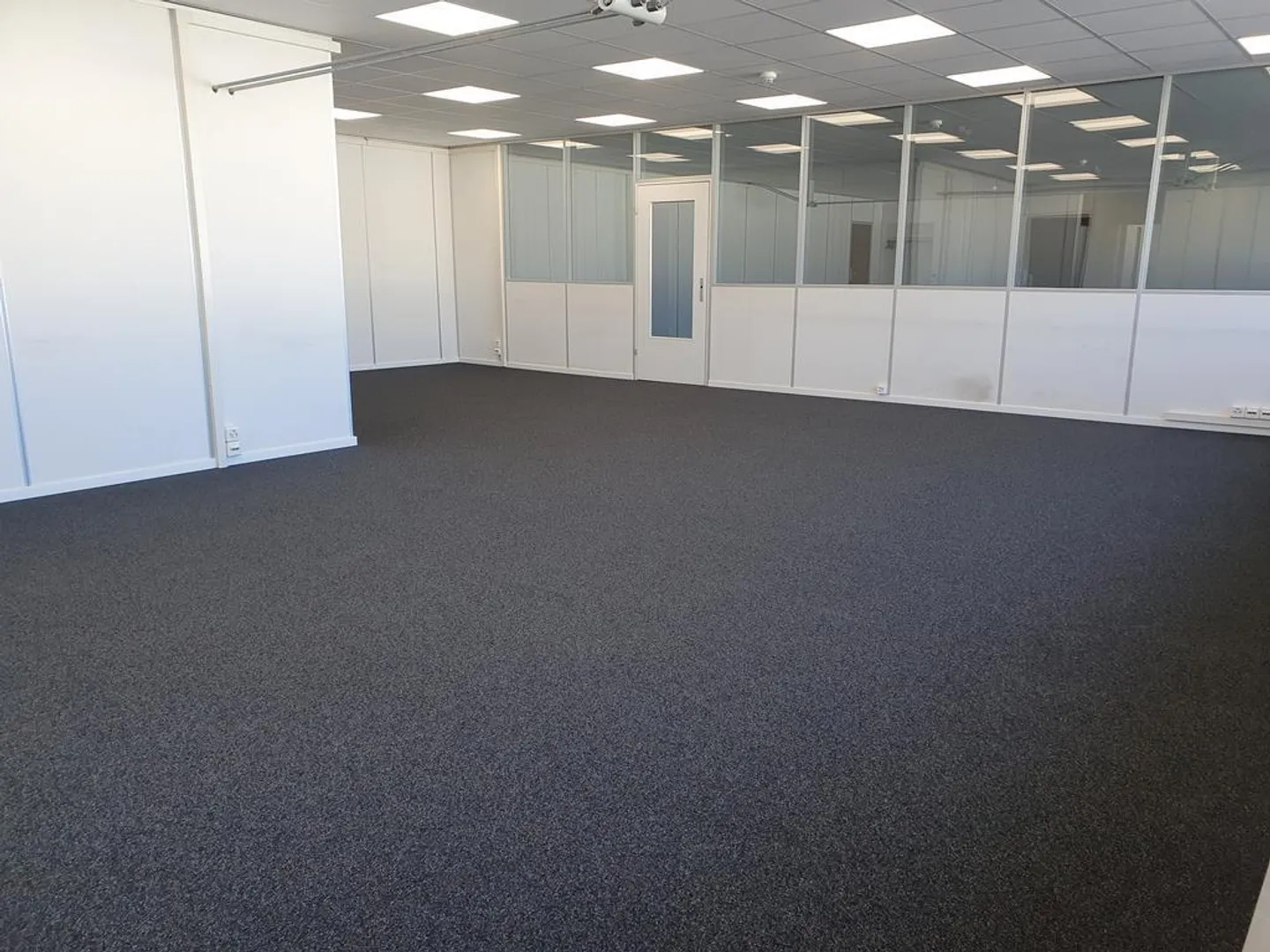 Helles Büro nahe Basel - Foto 4 von 6