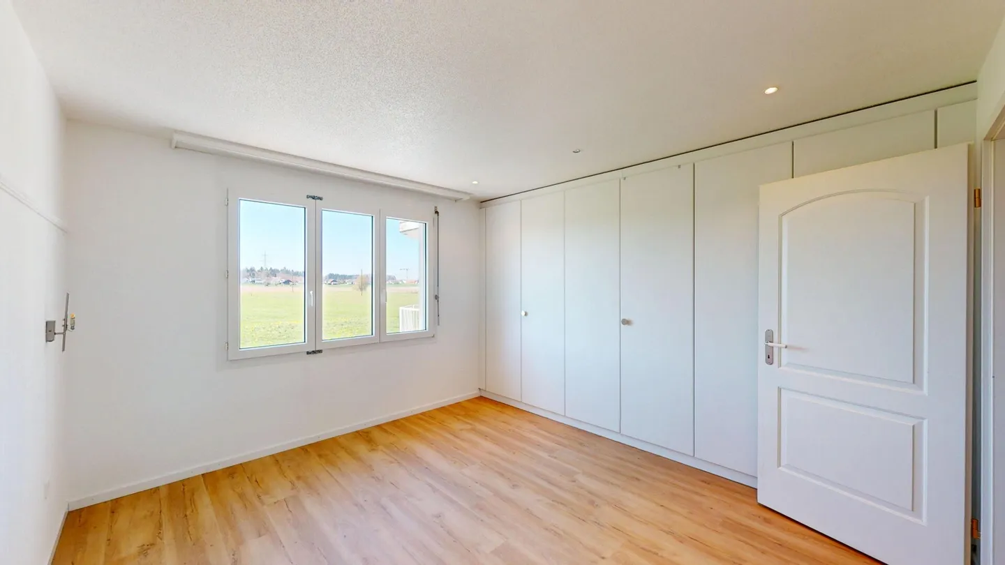Modern 4.5 room apartment with pool, tennis court & high-quality finish in Bolken - Photo 2 of 6