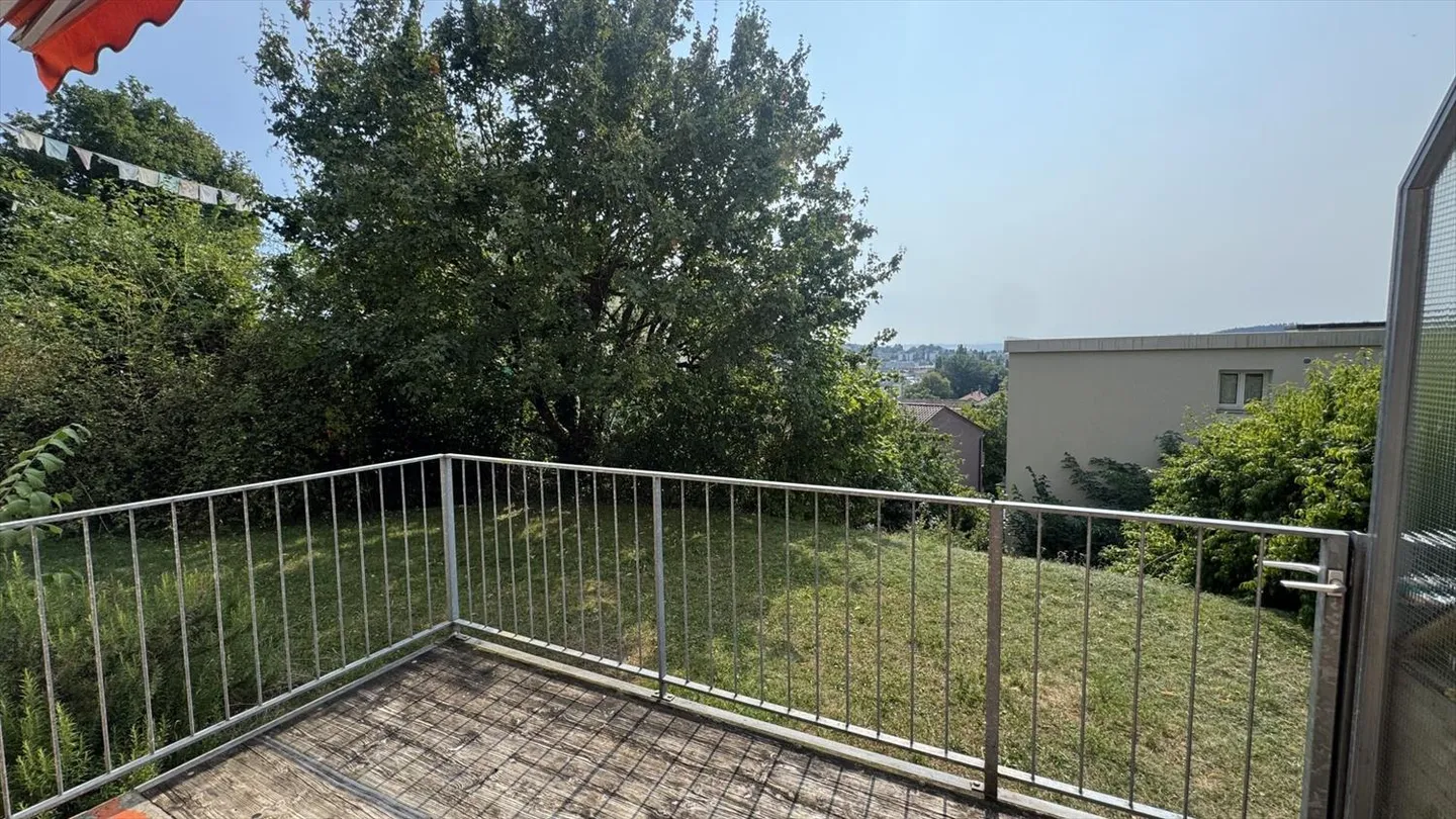 Bienne, luminoso appartamento con 3 stanze e accesso al giardino - Foto 1 di 6