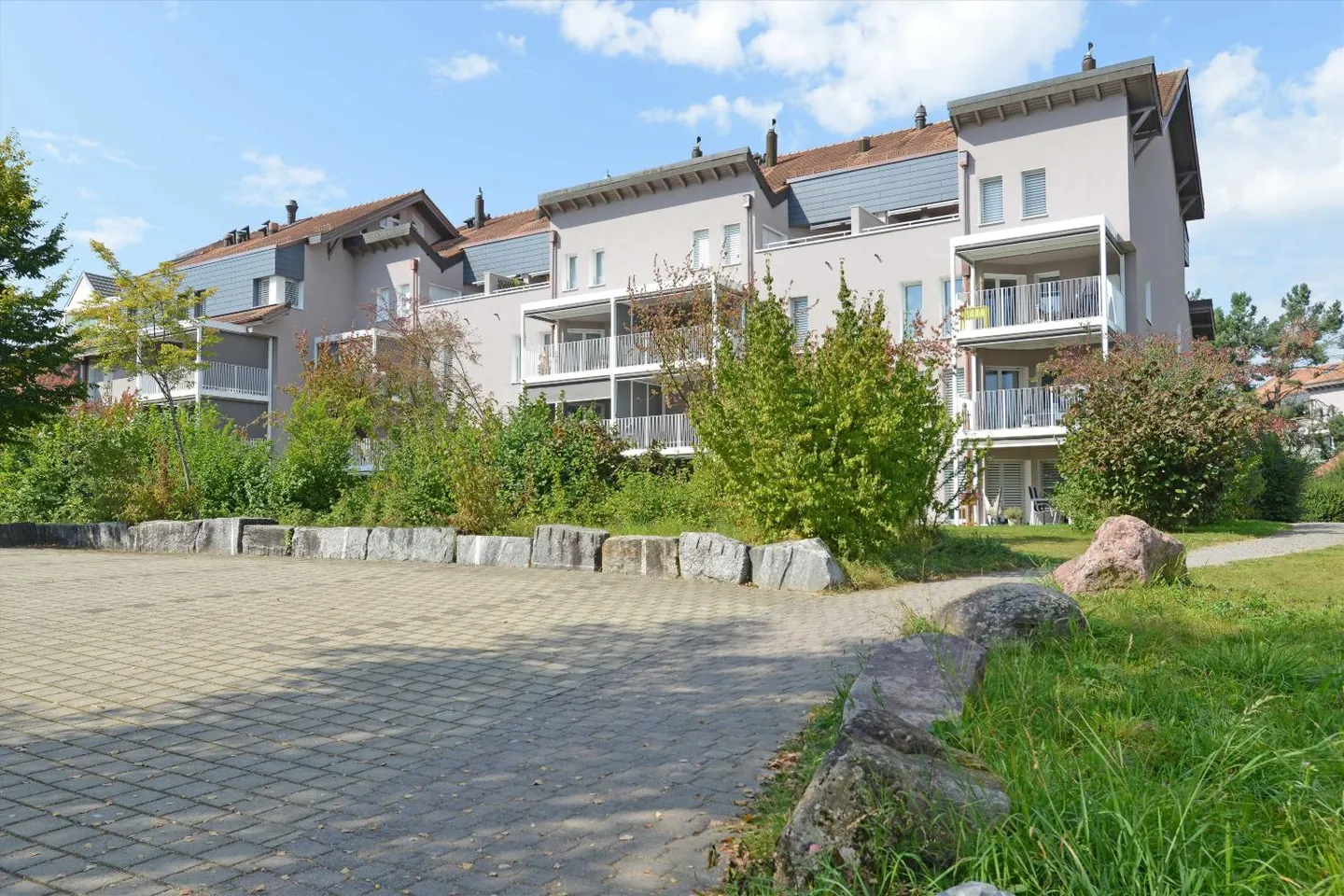 Bel appartement dans le vert ! - Photo 1 sur 7