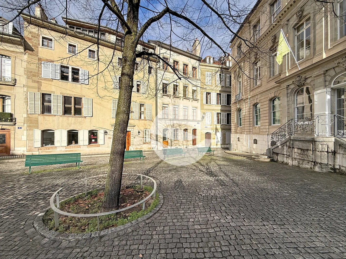 Sublime renovated 6-room apartment nestled in the heart of the Old Town - Photo 9 of 9