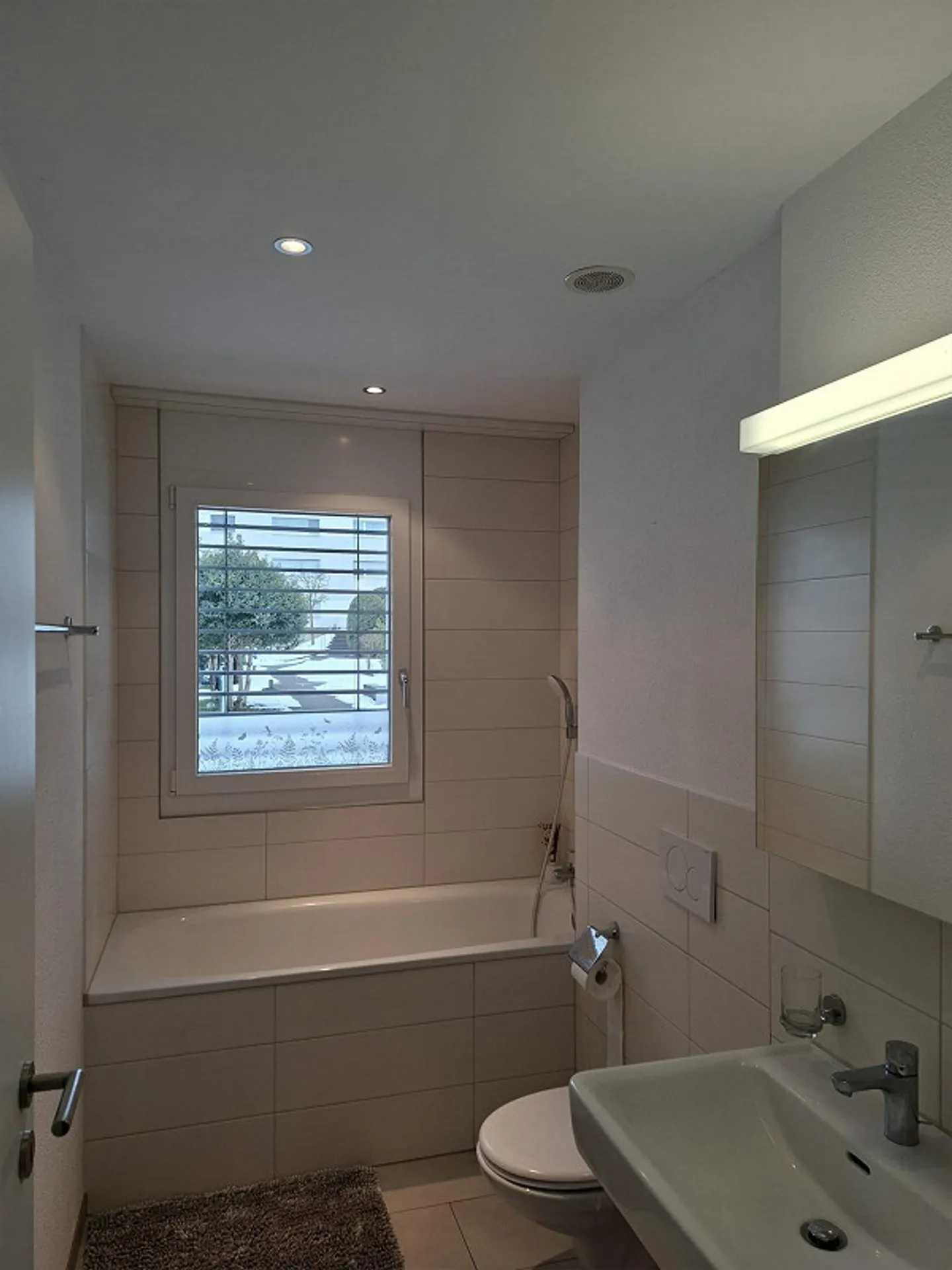 Geräumige Gartenwohnung - Foto 3 von 8