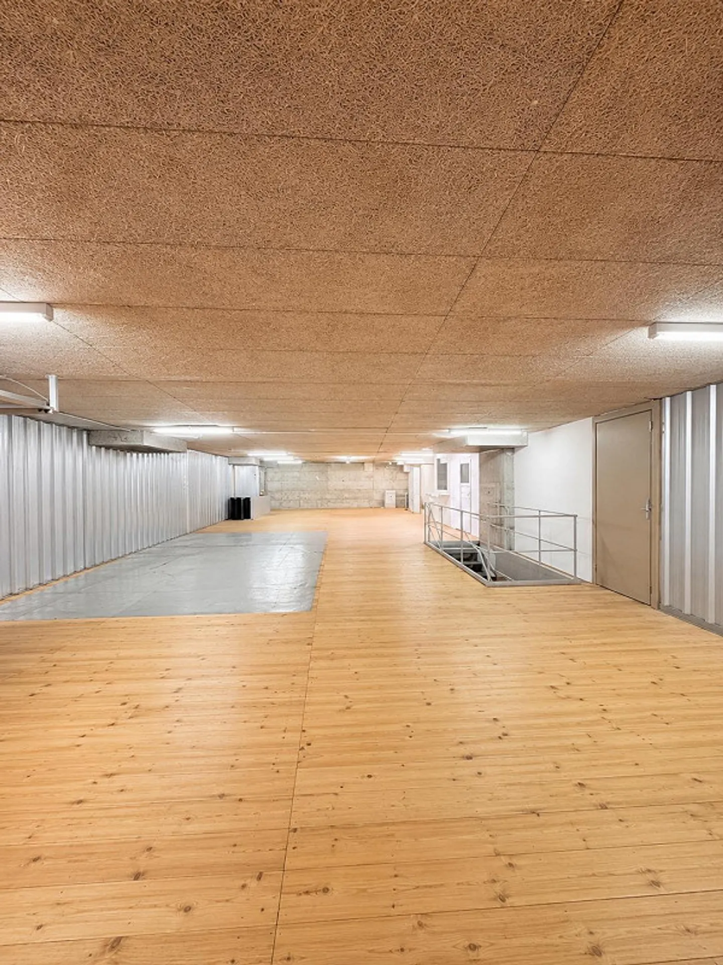 Espace de stockage à deux étages disponible à la location - Photo 2 sur 7