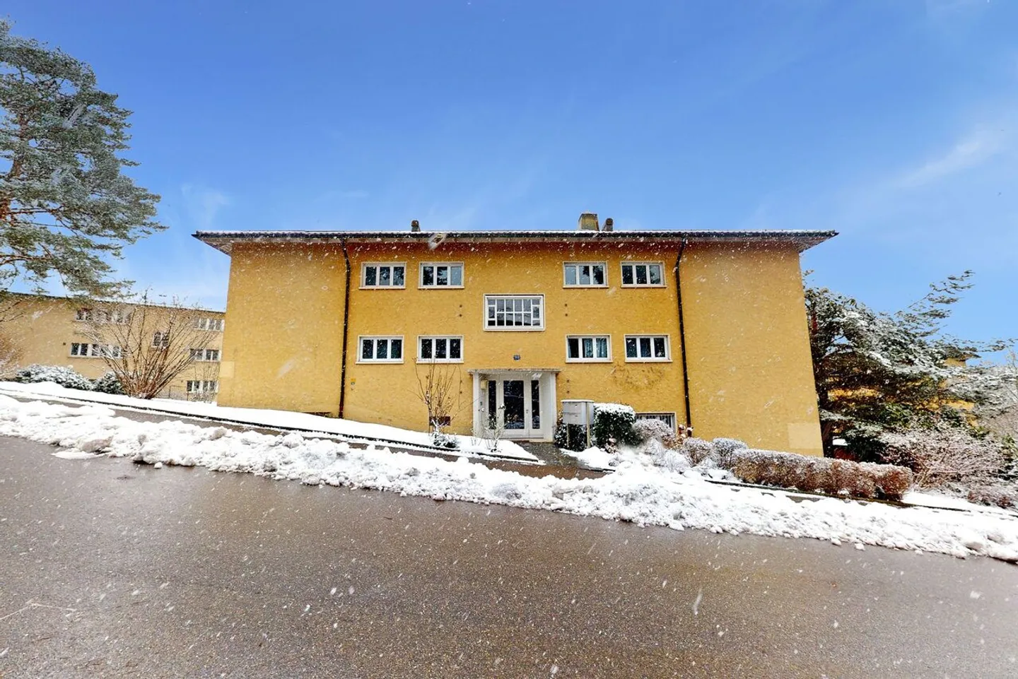 Appartement charmant avec vue sur la ville - limité à 1 an - Photo 1 sur 9