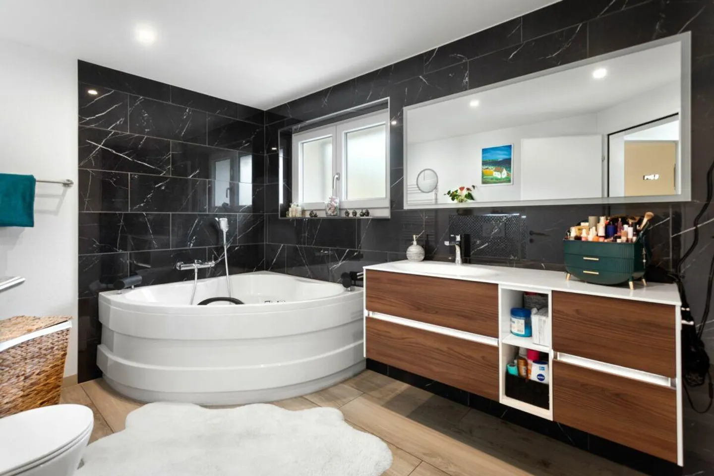 7.5-Room Single-Family House with Garden Idyl in Weinfelden - Photo 6 of 10