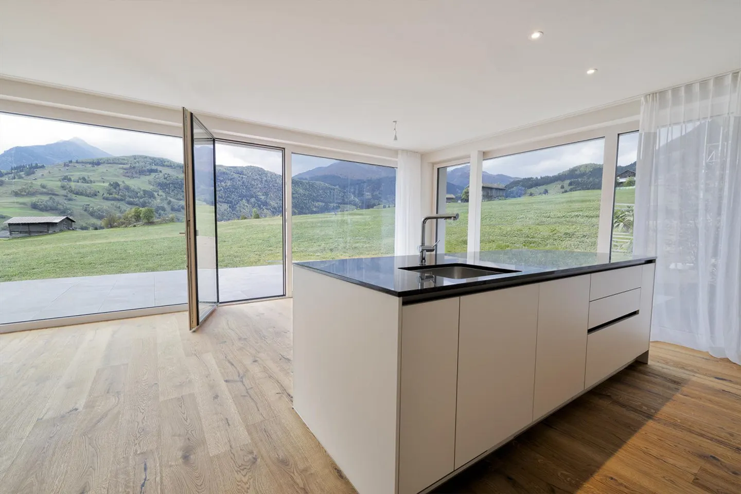 Nuovo appartamento con terrazza - Foto 4 di 8