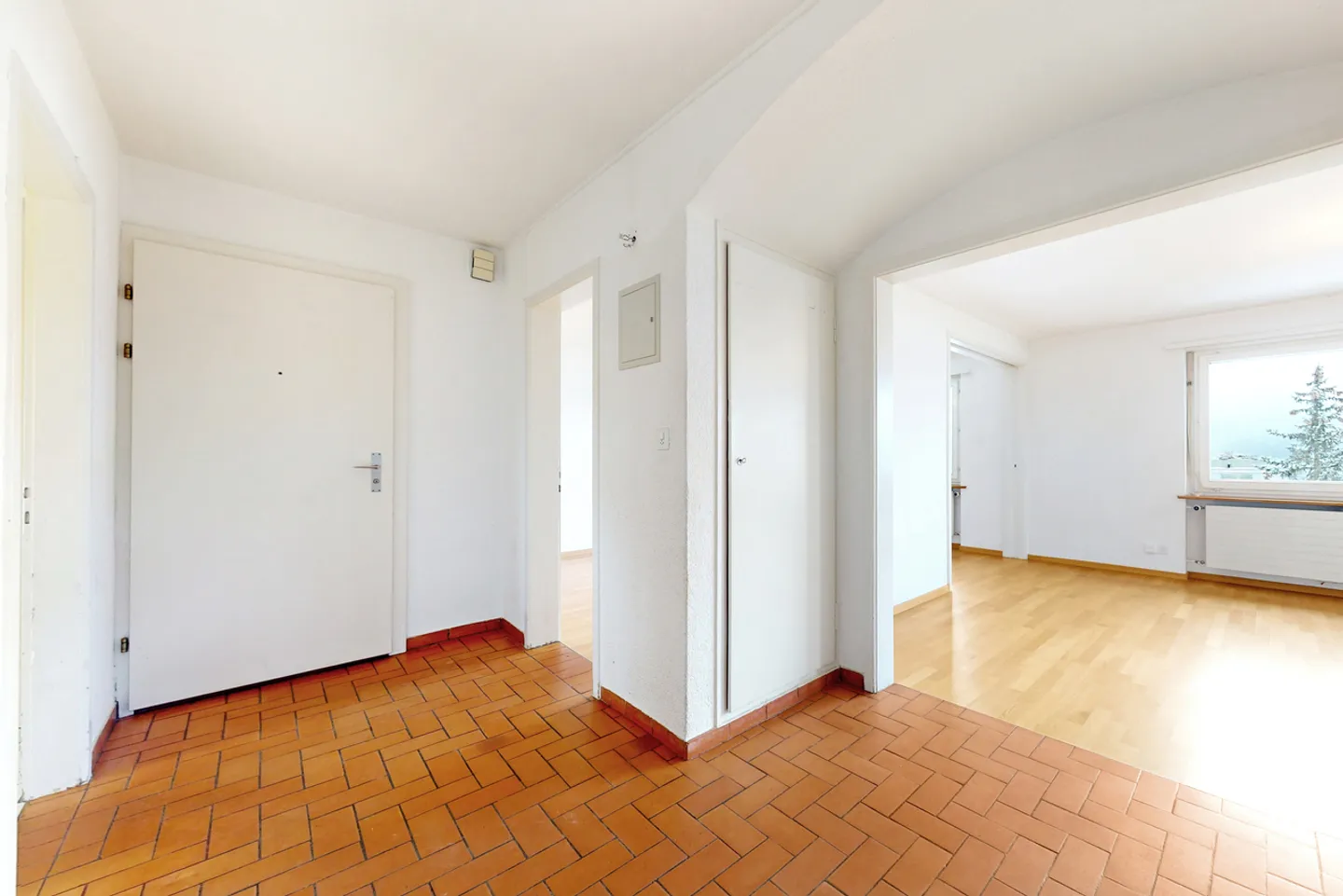 Appartement charmant avec vue sur la ville - limité à 1 an - Photo 2 sur 9