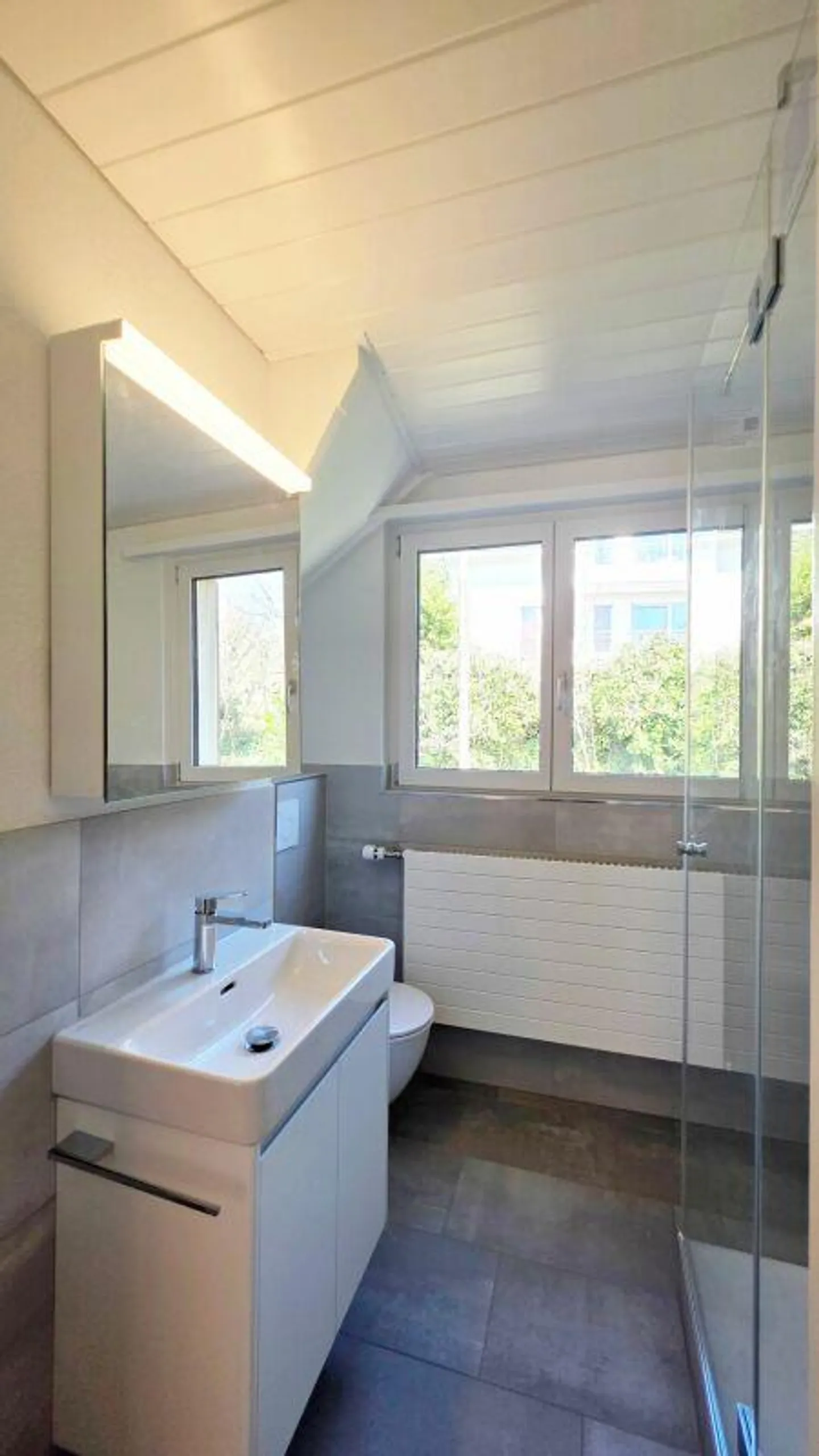 Occasione unica - Casa bifamiliare ristrutturata con stile in una posizione residenziale privilegiata - Foto 15 di 20