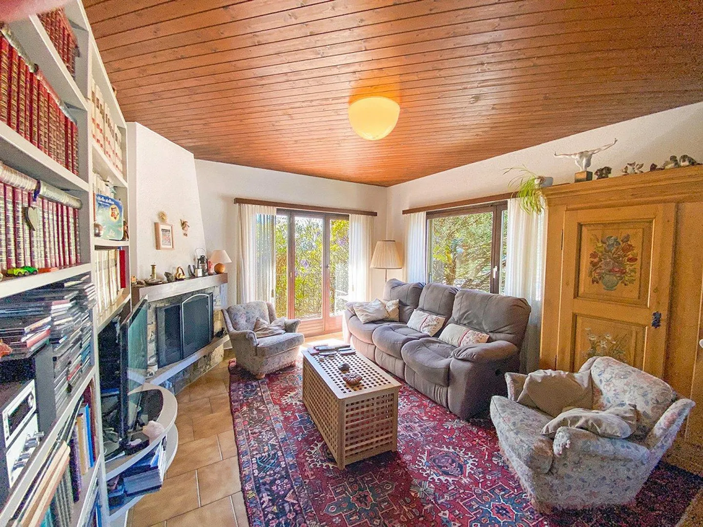 Grande casa unifamiliare con giardino e vista sui castelli di Bellinzona - Foto 10 di 13