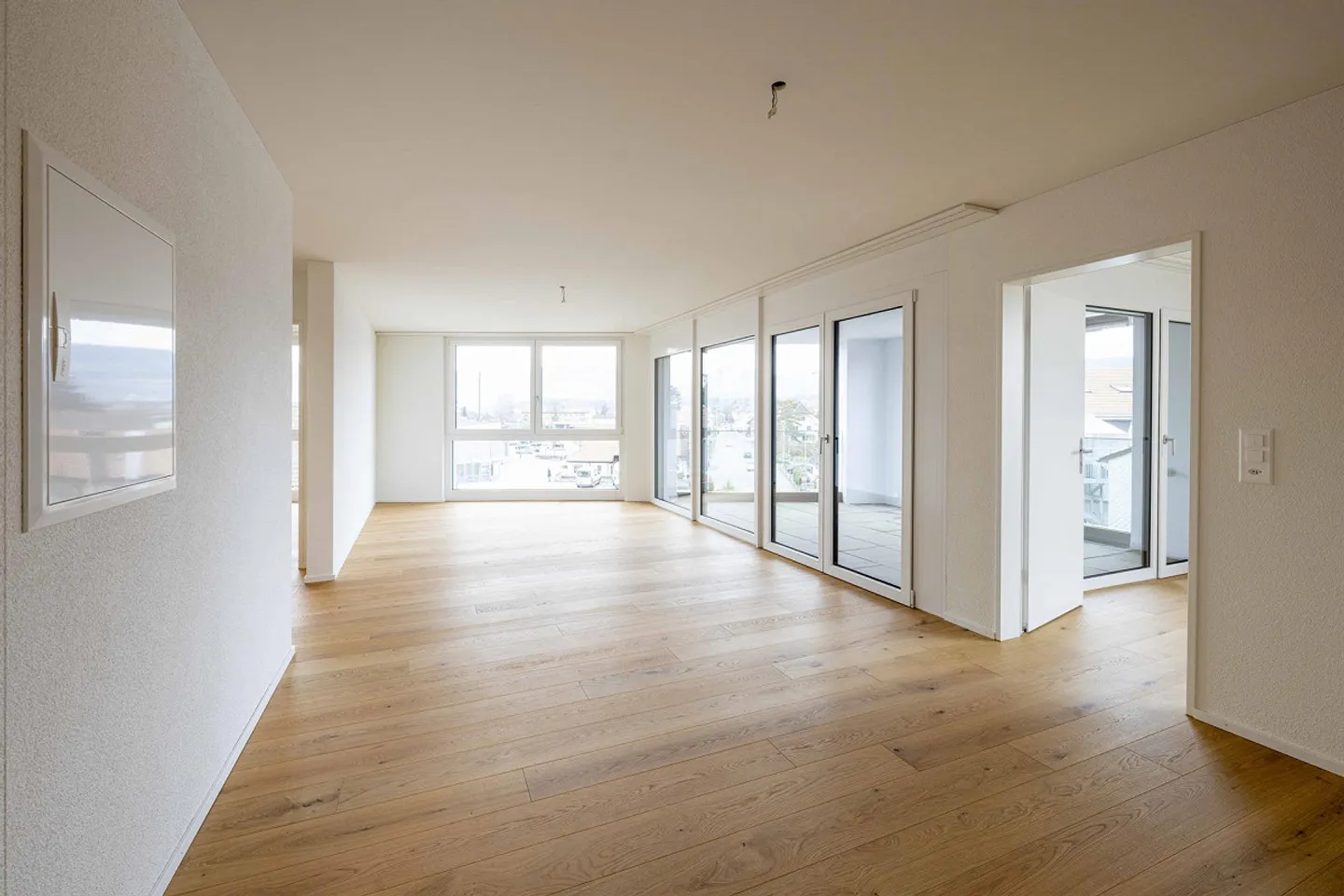 Appartement attrayant et lumineux de 3,5 pièces au 2ème étage - Photo 2 sur 13