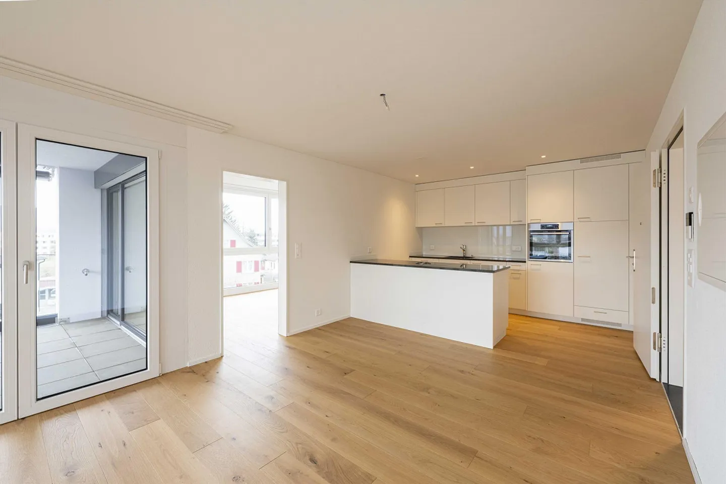 Appartement attrayant et lumineux de 3,5 pièces au 2ème étage - Photo 3 sur 13