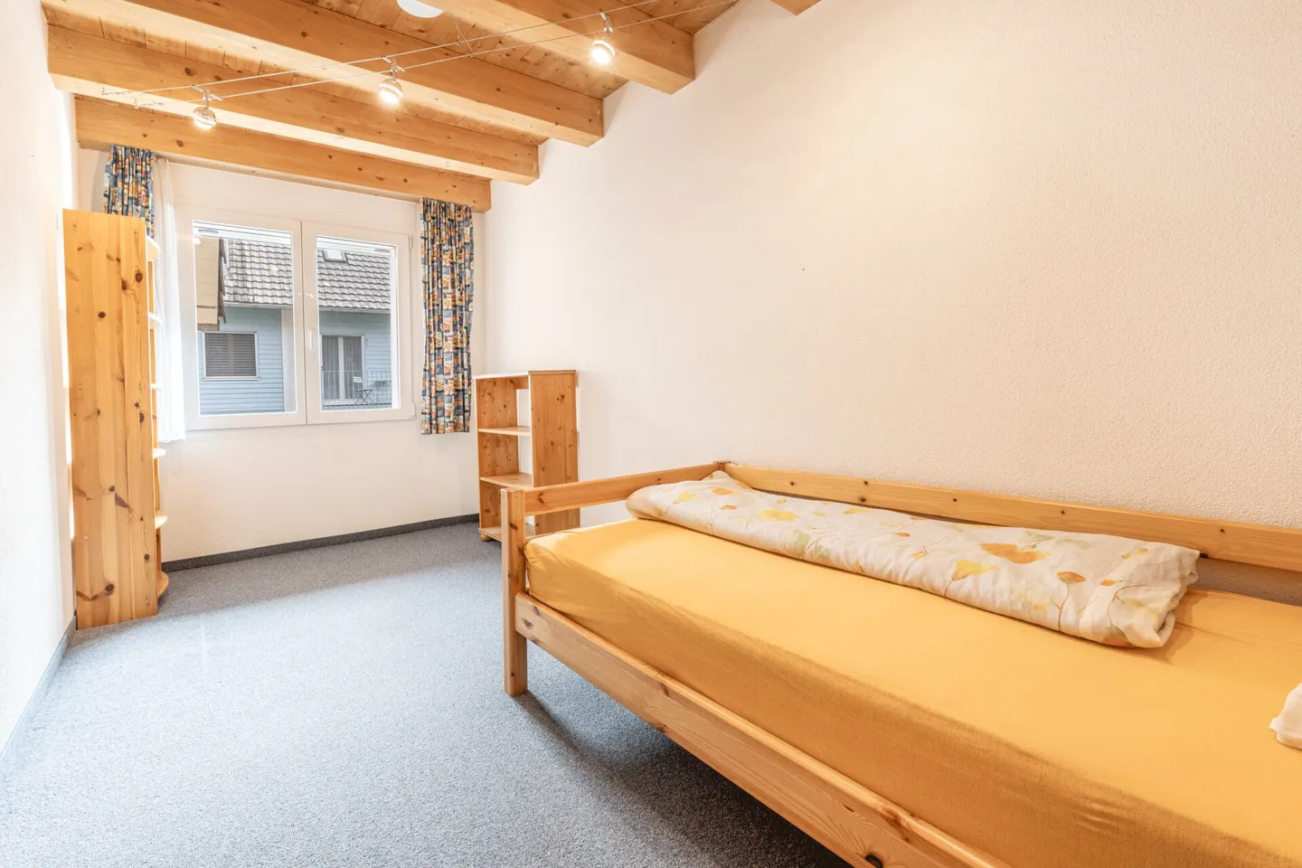 5.5-Zimmer-Doppeleinfamilienhaus in Hettlingen an ruhiger Lage mit Garagenplatz und beheiztem Wintergarten - Foto 8 di 29