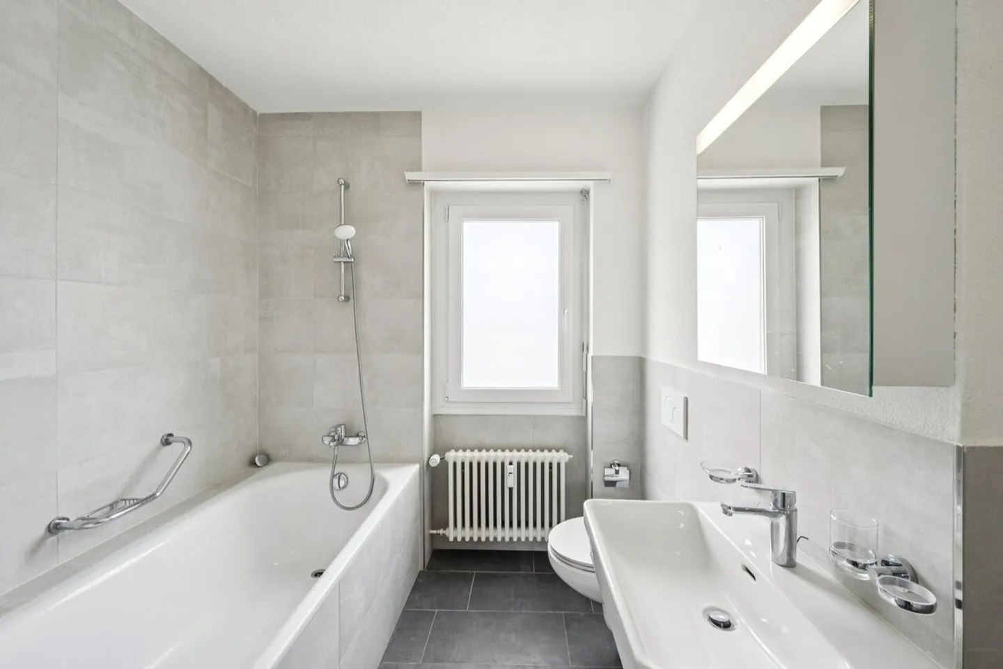 Great, renovated 3-room apartment in Münchenstein! - Photo 2 of 8