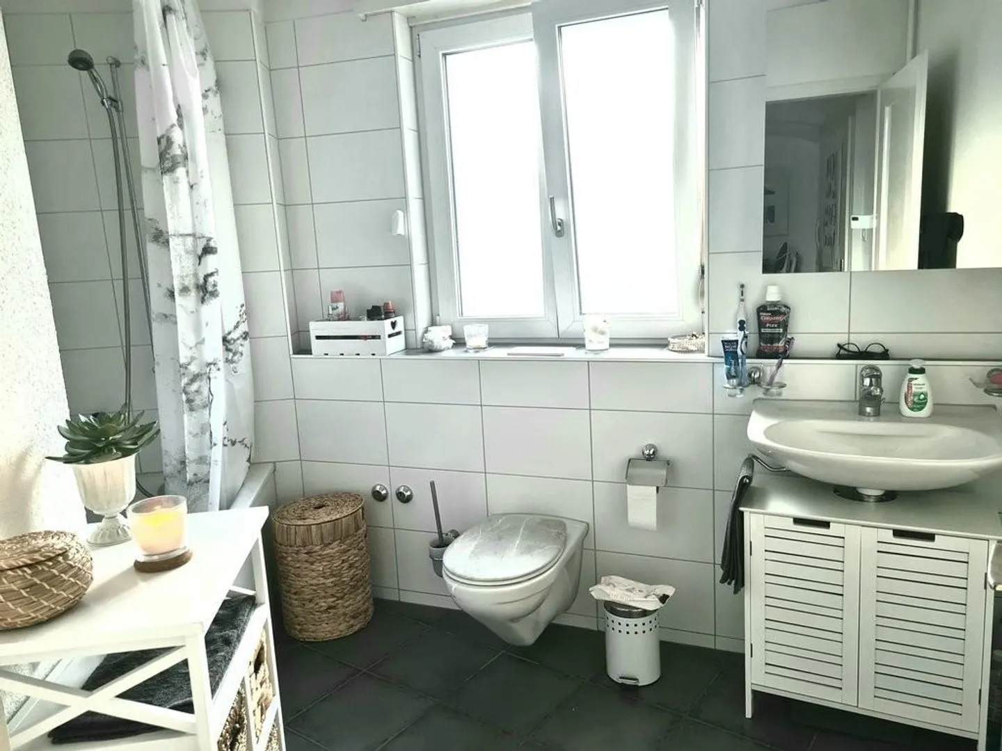 Living in the center of Biel! - Photo 5 of 8