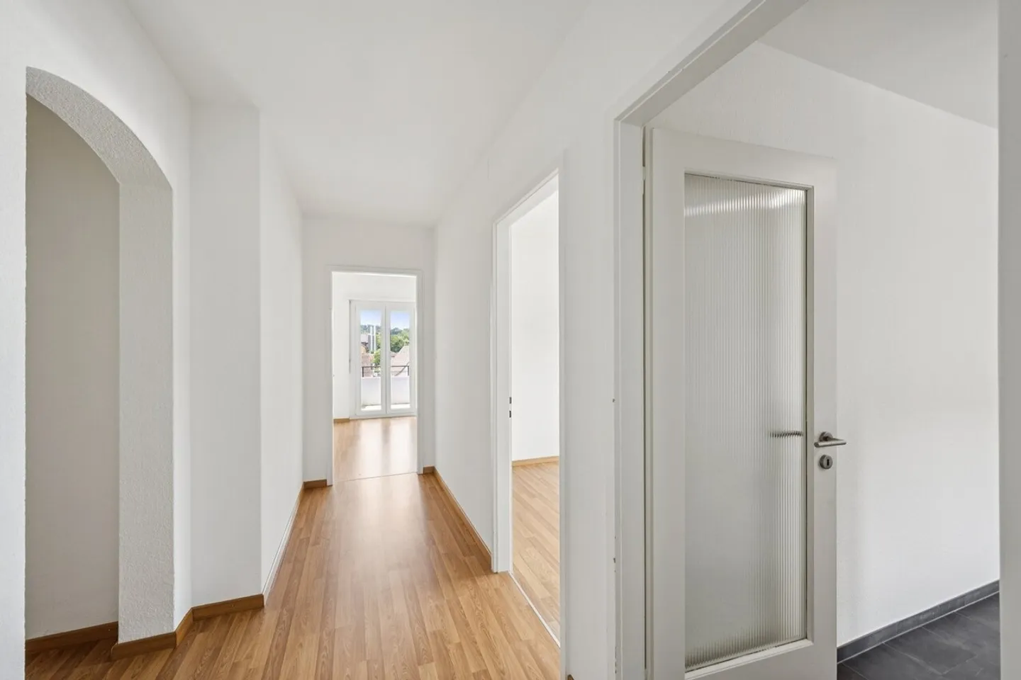 Great, renovated 3-room apartment in Münchenstein! - Photo 7 of 8