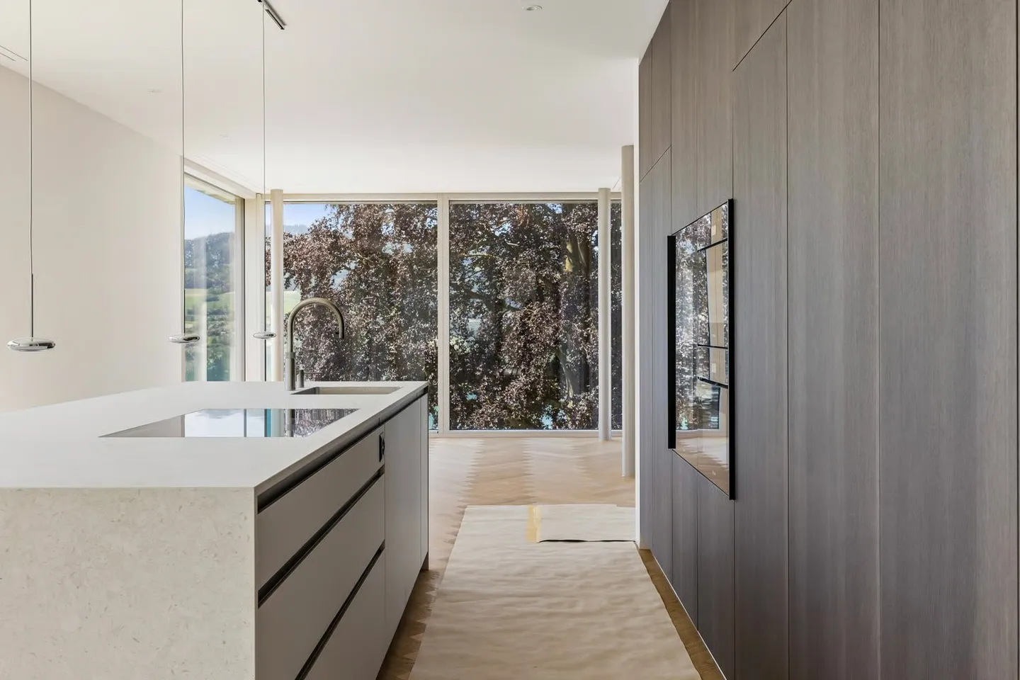 Exclusive new build villa with pool, lake views and premium finishes - Photo 8 of 46