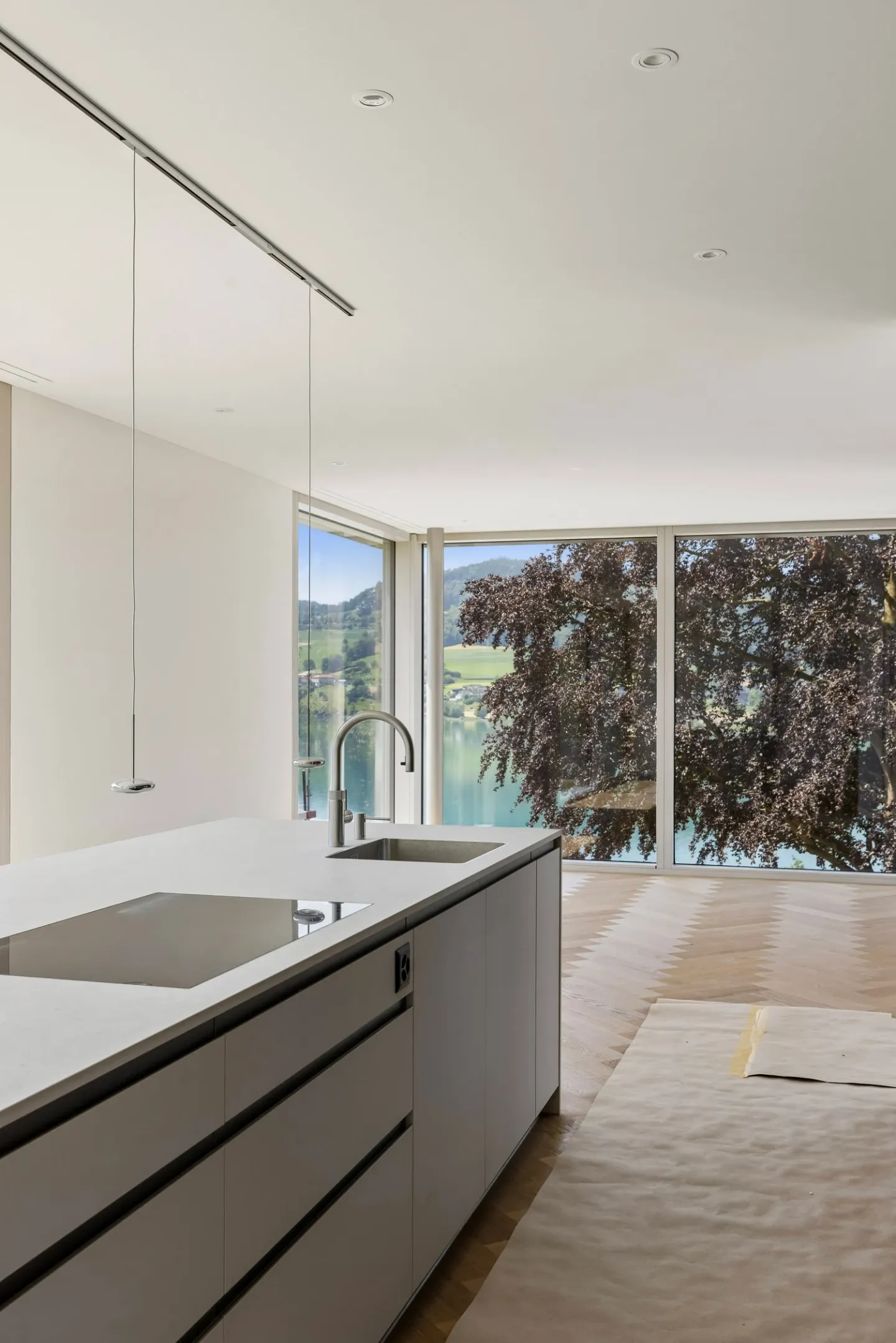 Exclusive new build villa with pool, lake views and premium finishes - Photo 9 of 46