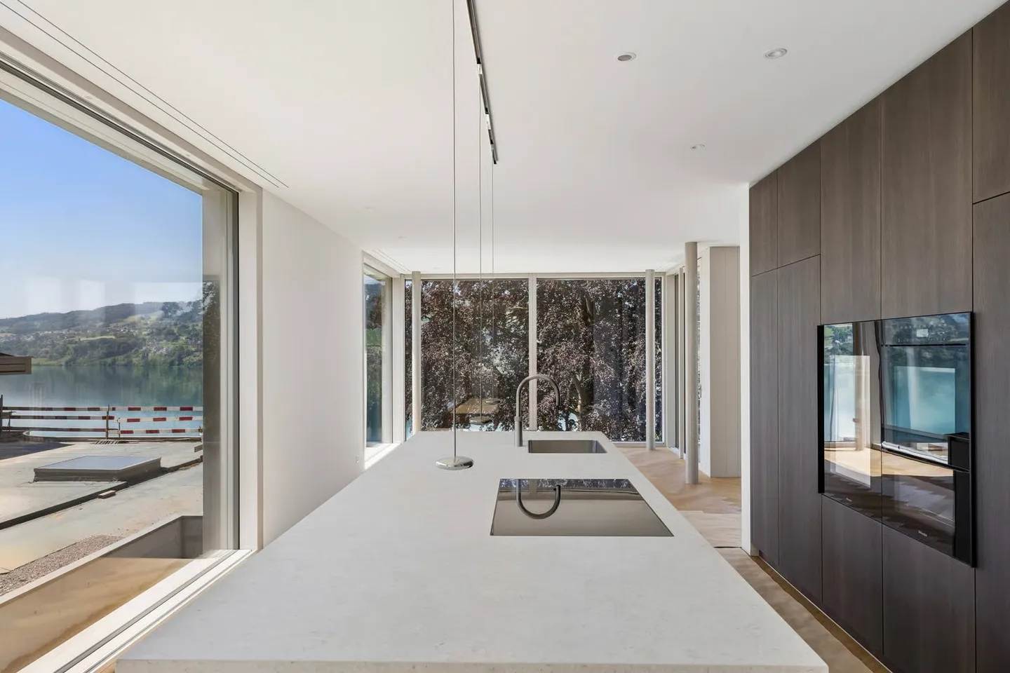 Exclusive new build villa with pool, lake views and premium finishes - Photo 12 of 46
