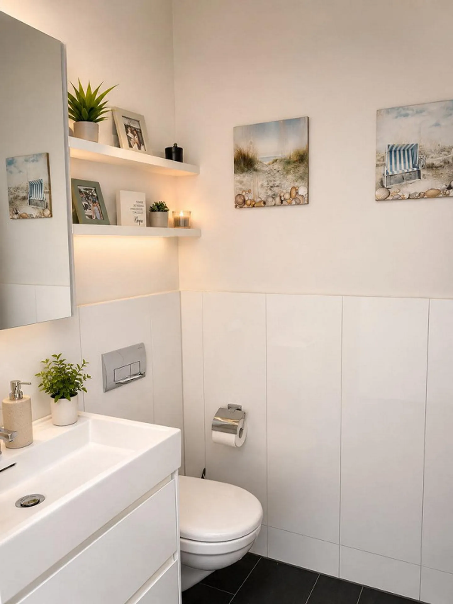 Exclusive and light-flooded apartment in a privileged location - Photo 9 of 13
