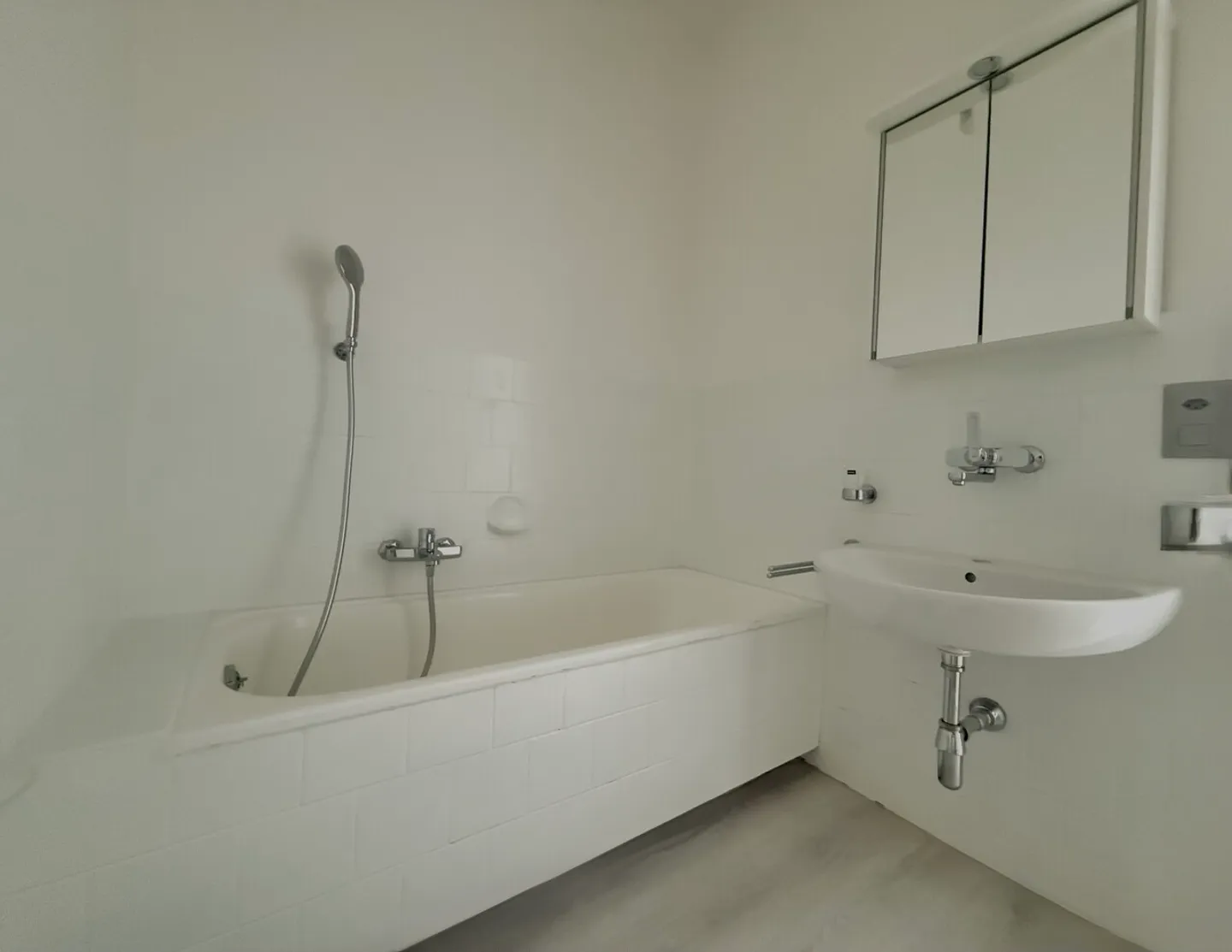 Appartamento ristrutturato di 3,5 locali a Chiasso - Foto 7 di 9