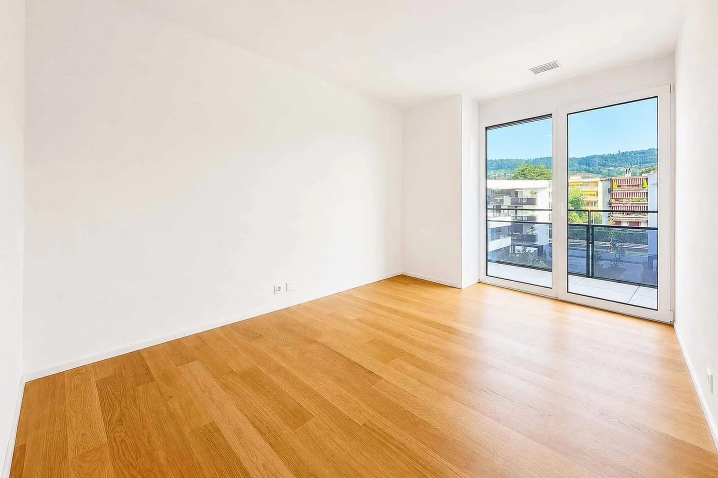 UNICO! Attico nuovo di 5,5 locali con terrazza sul tetto - Foto 6 di 13