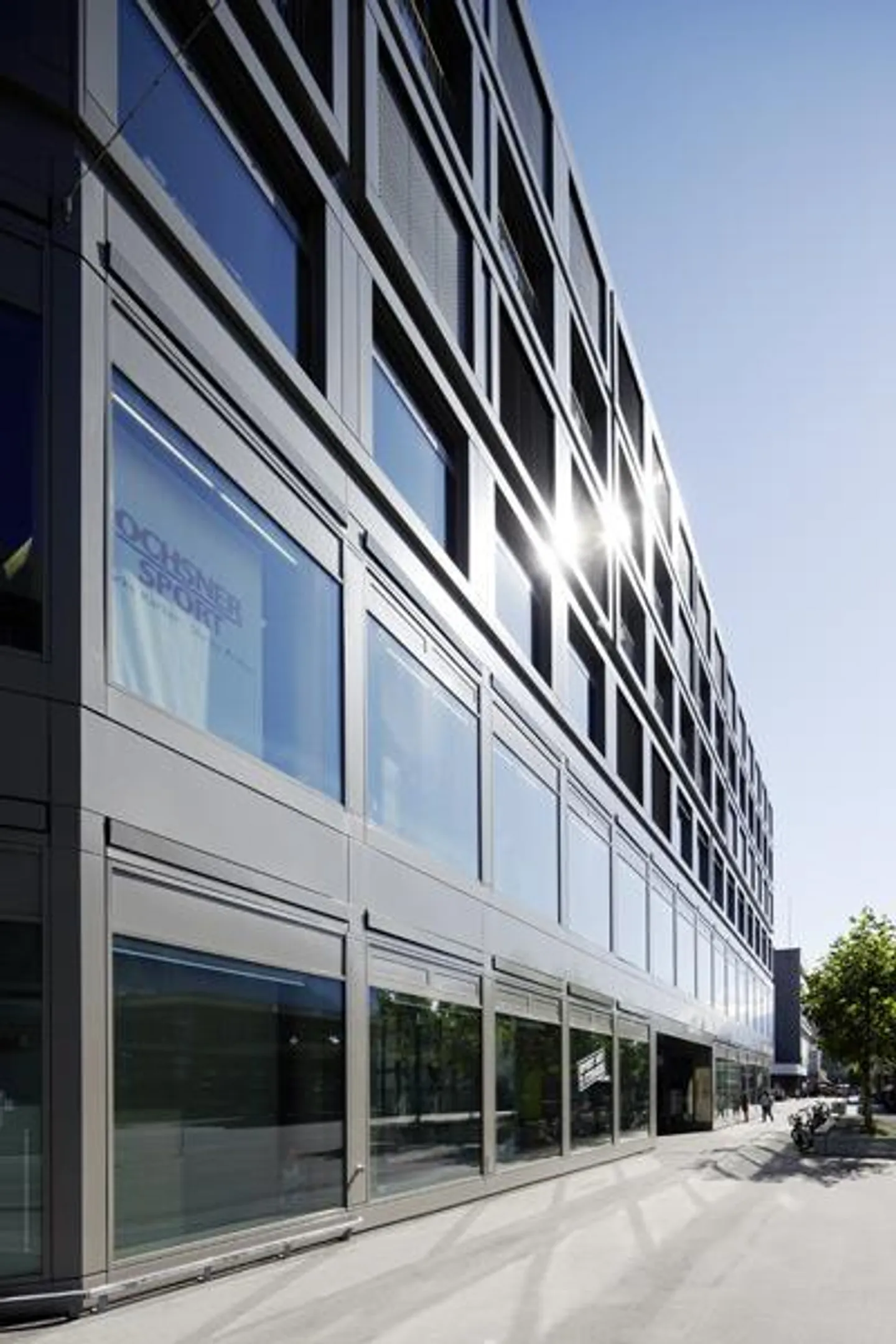 Here ends your apartment search!! Living at Bahnhofplatz in Chur - Photo 1 of 6