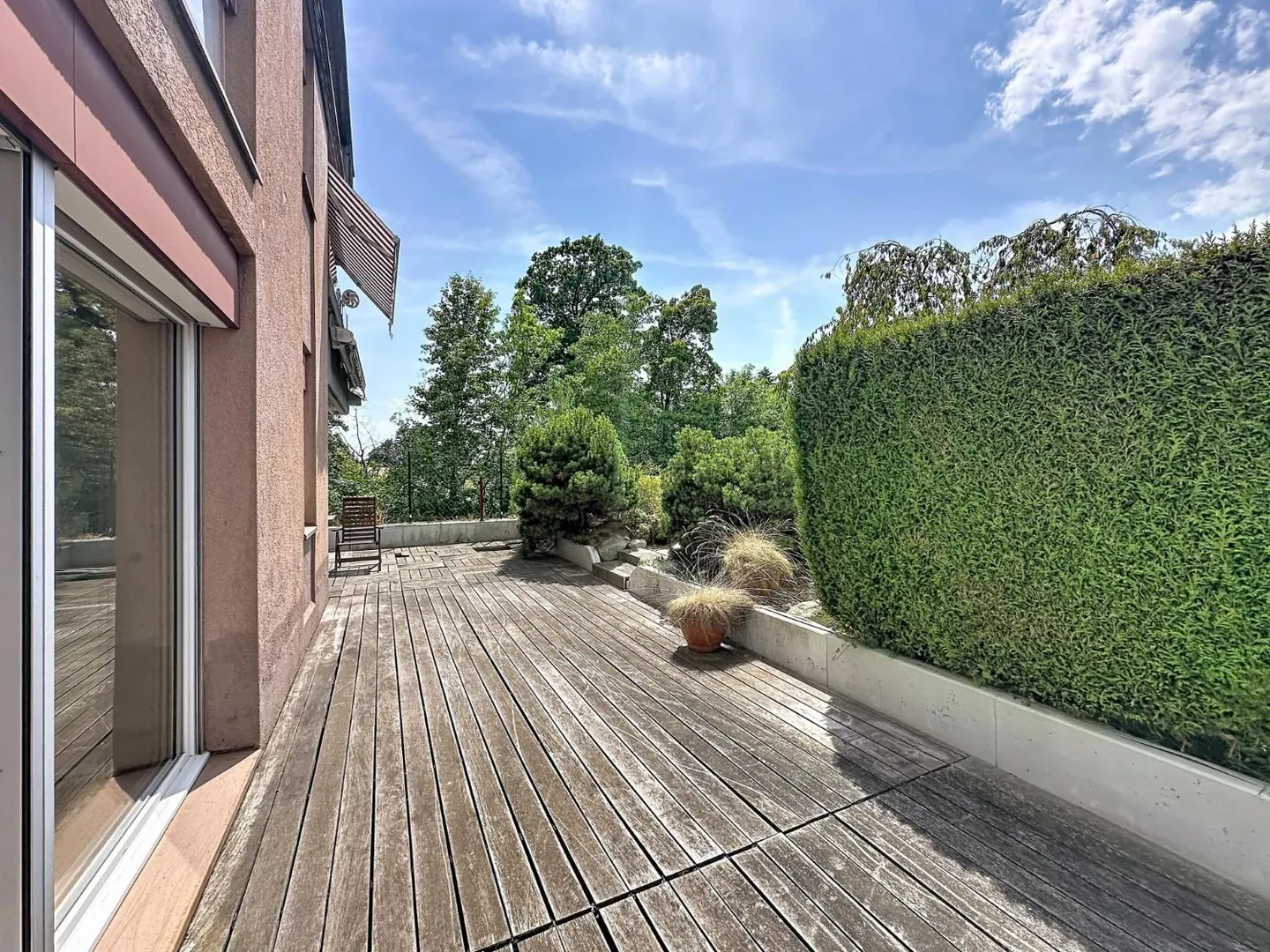 Spacious apartment with large terrace - Photo 1 of 10