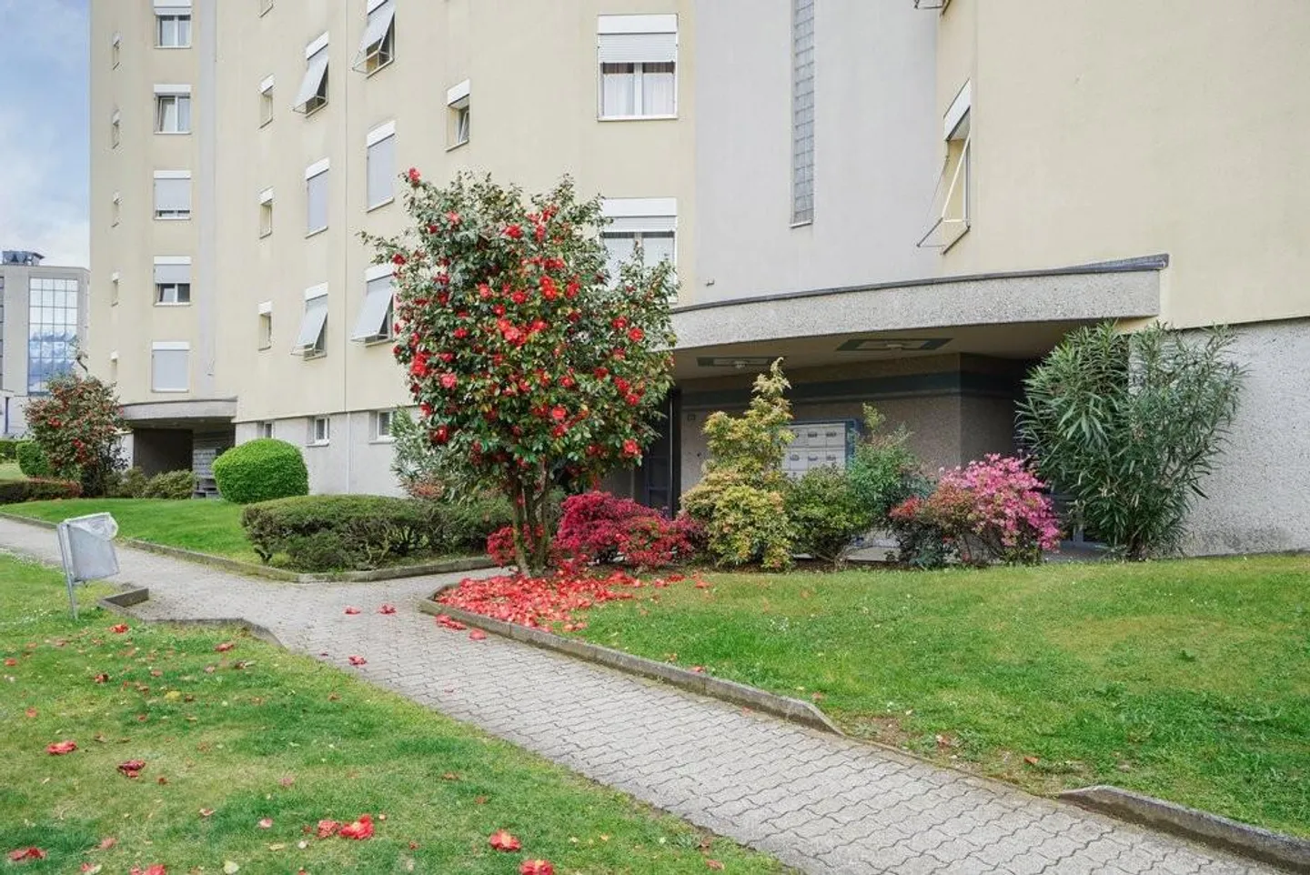 Recherche d'un locataire pour un joli appartement de 4.5 pièces - quartier Vergiò - Photo 1 sur 8
