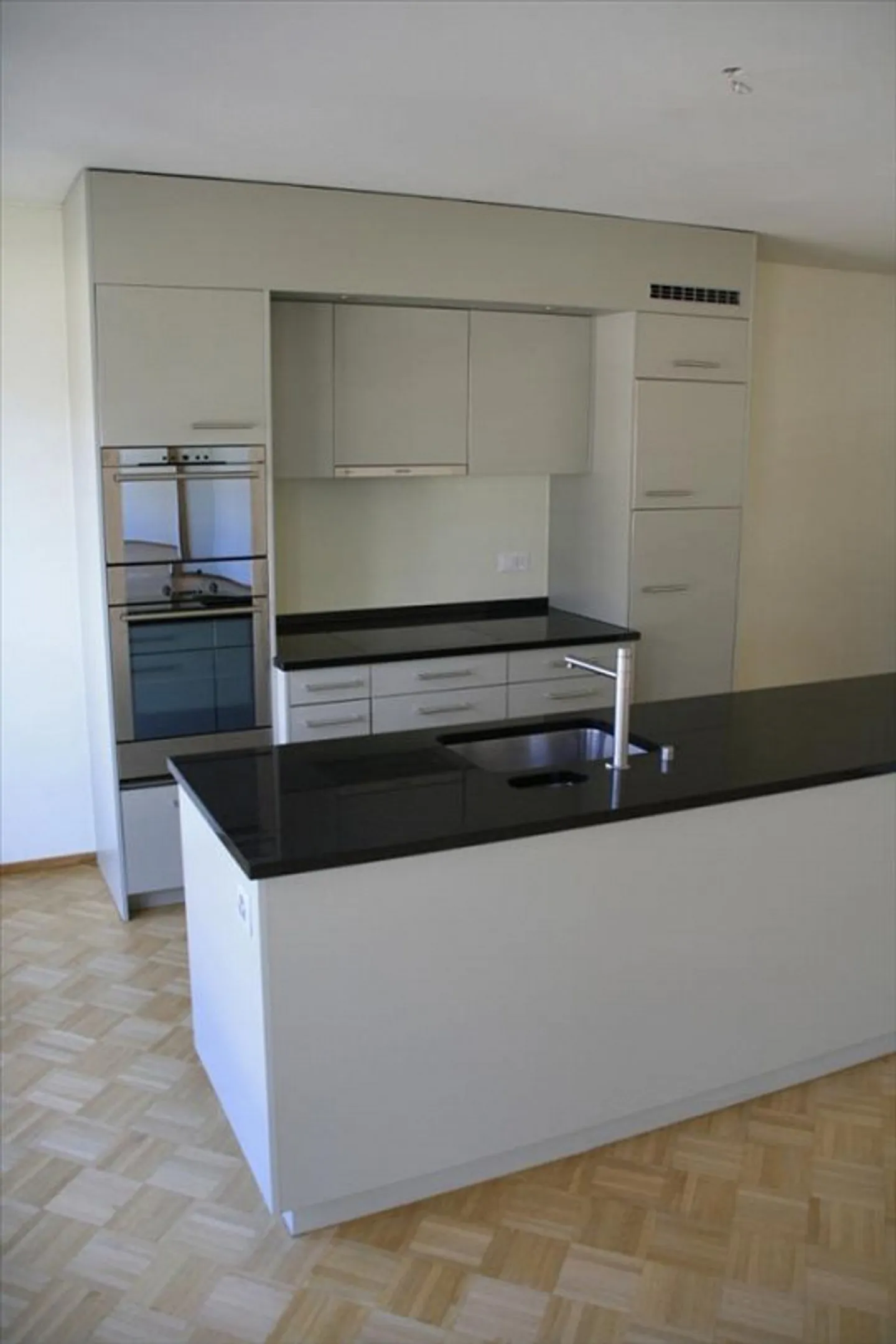 Here ends your apartment search!! Living at Bahnhofplatz in Chur - Photo 3 of 6