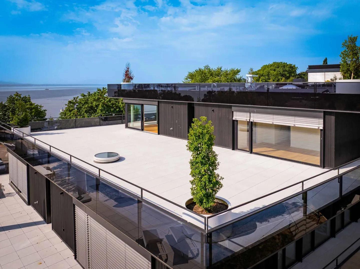 UNICO! Attico nuovo di 5,5 locali con terrazza sul tetto - Foto 9 di 13