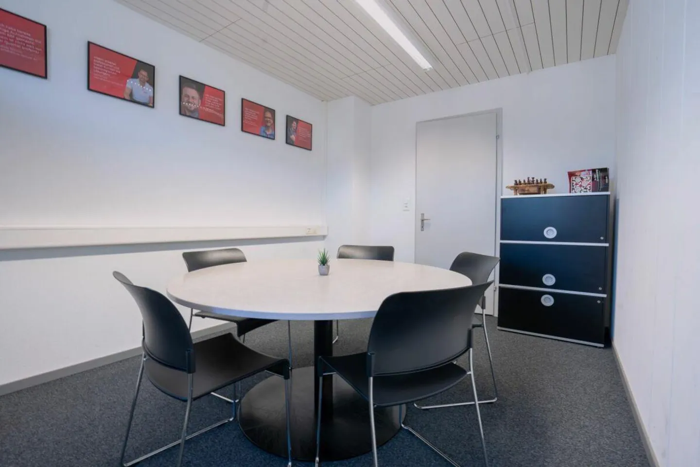 Zentrale Gewerbefläche - Die ideale Basis für Ihren geschäftlichen ... - Foto 4 von 5