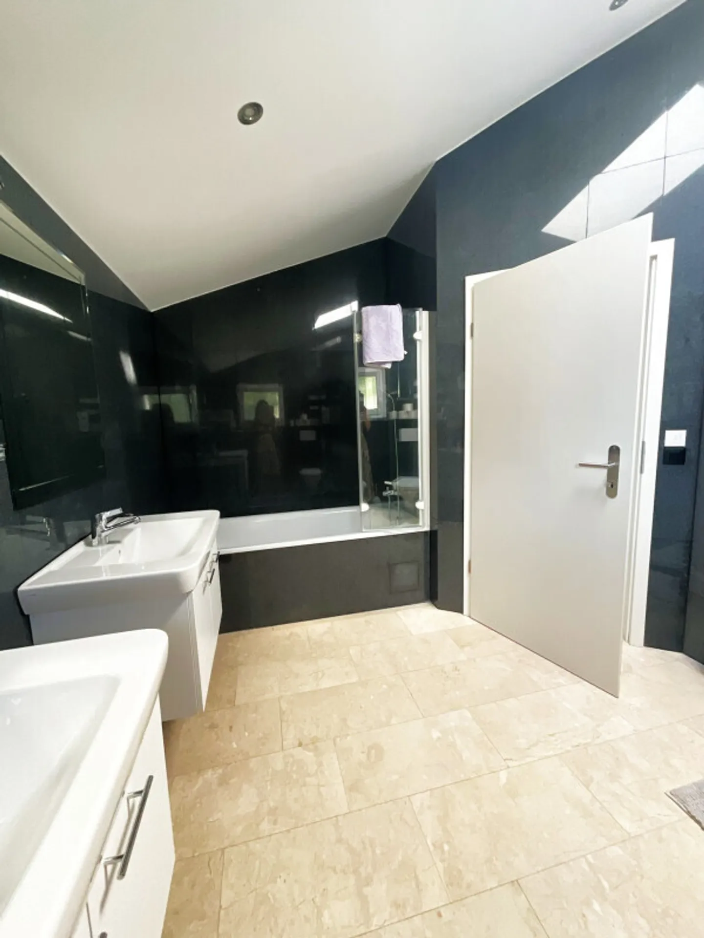 Villa familiale rénovée avec appartement - Photo 13 sur 13