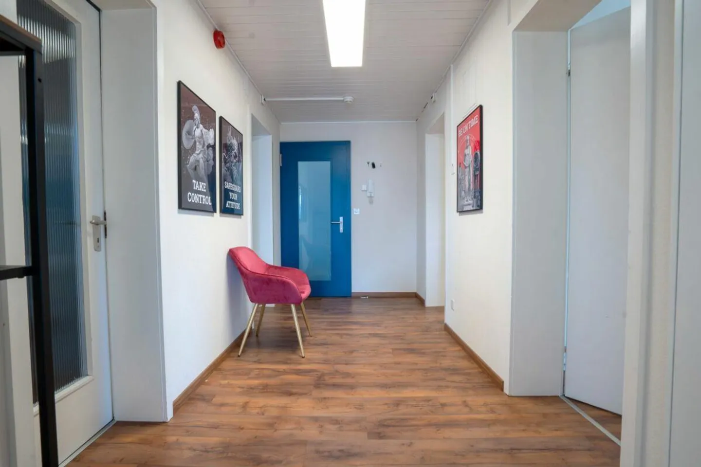 Zentrale Gewerbefläche - Die ideale Basis für Ihren geschäftlichen ... - Foto 3 von 5