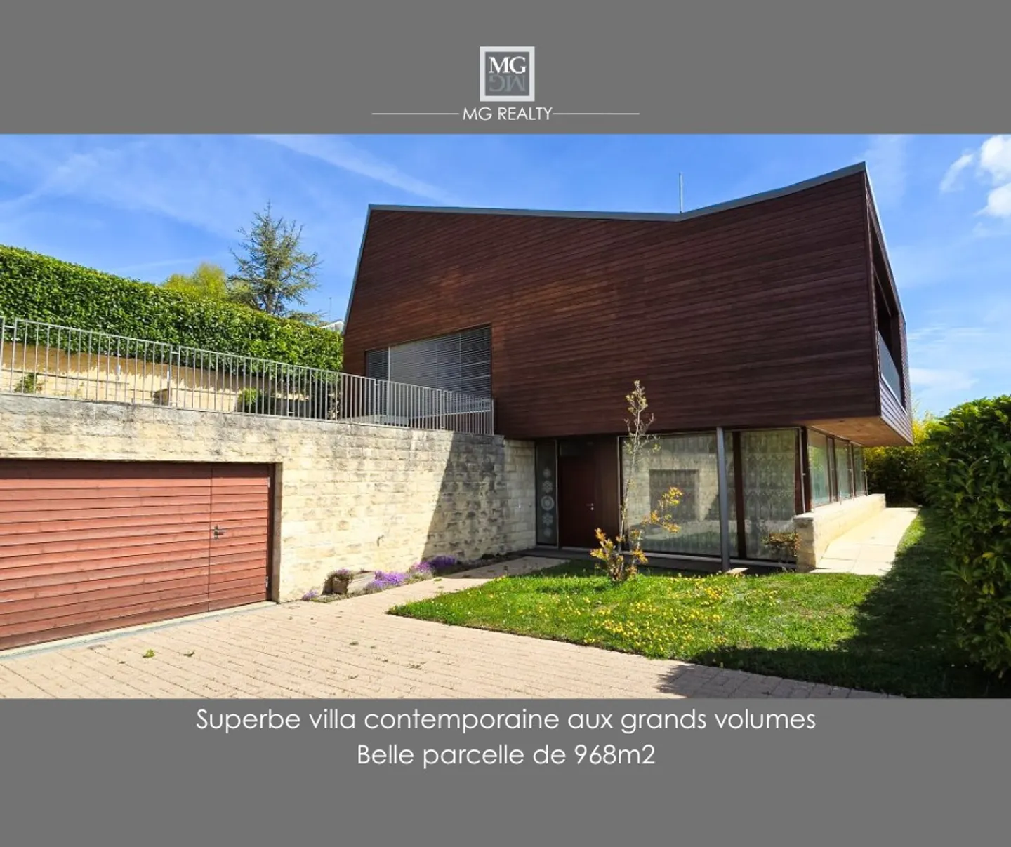 Villa contemporaine avec vue imprenable - Photo 2 sur 10
