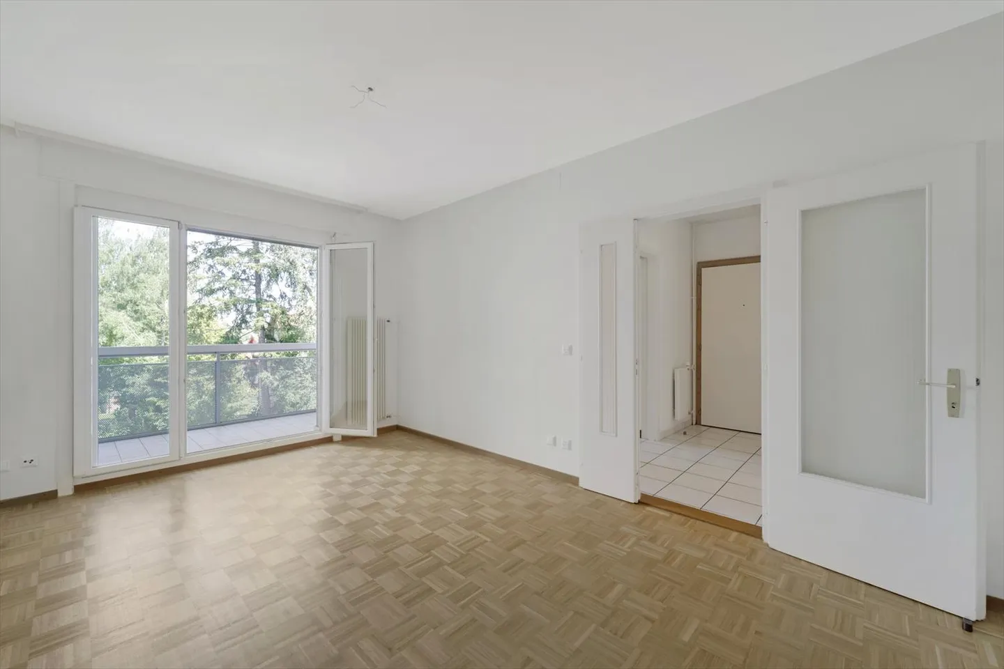 Appartement lumineux et bien situé - Photo 3 sur 10