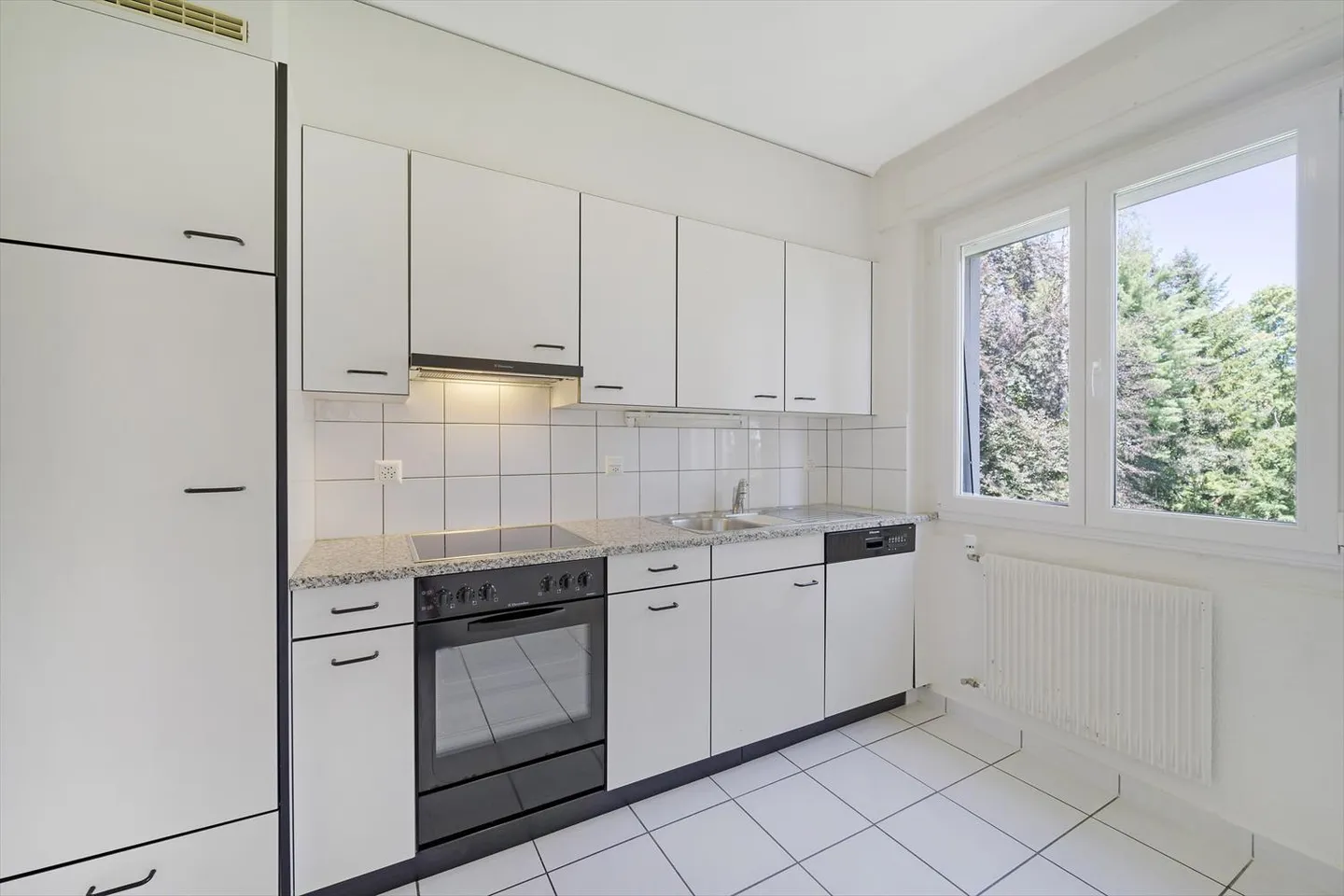 Appartement lumineux et bien situé - Photo 4 sur 10