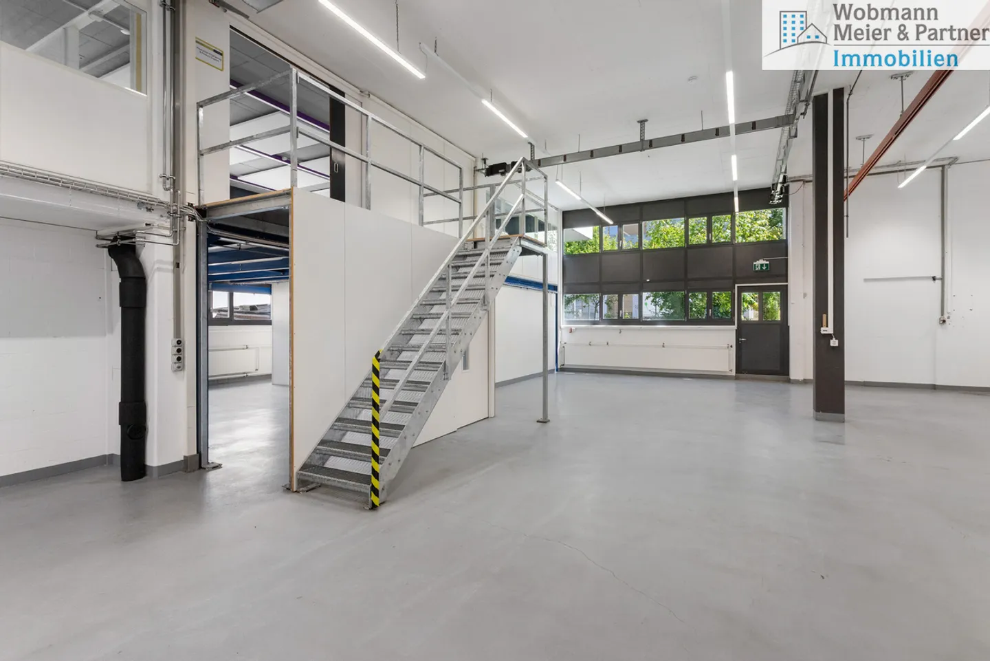 Versatile Commercial and Office Spaces with over 1,150 m² Usable Area - Photo 4 of 17