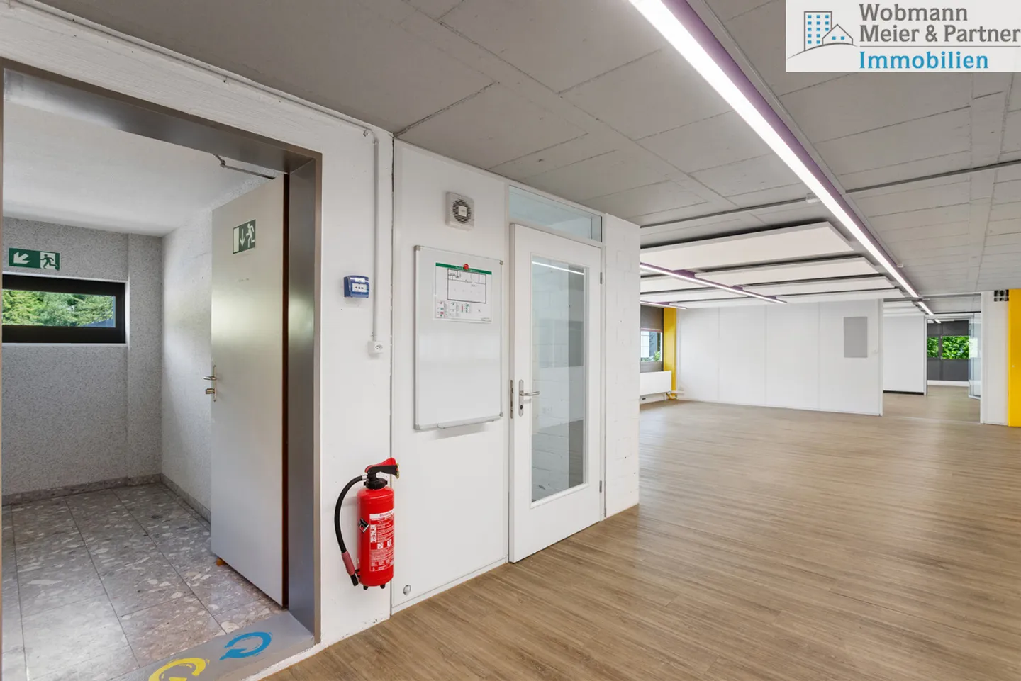 Versatile Commercial and Office Spaces with over 1,150 m² Usable Area - Photo 10 of 17