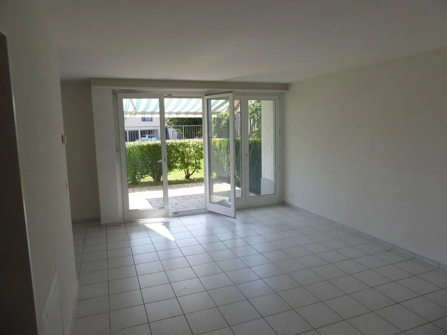 Helle und grosszügige 2.5 Zimmerwohnung - Foto 6 von 10