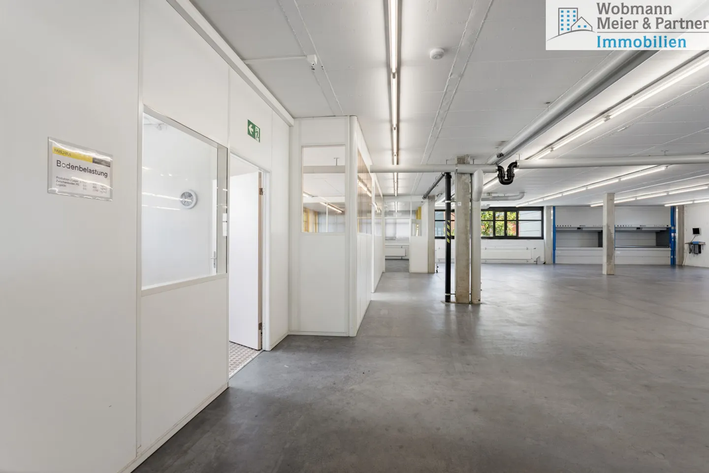 Versatile Commercial and Office Spaces with over 1,150 m² Usable Area - Photo 13 of 17