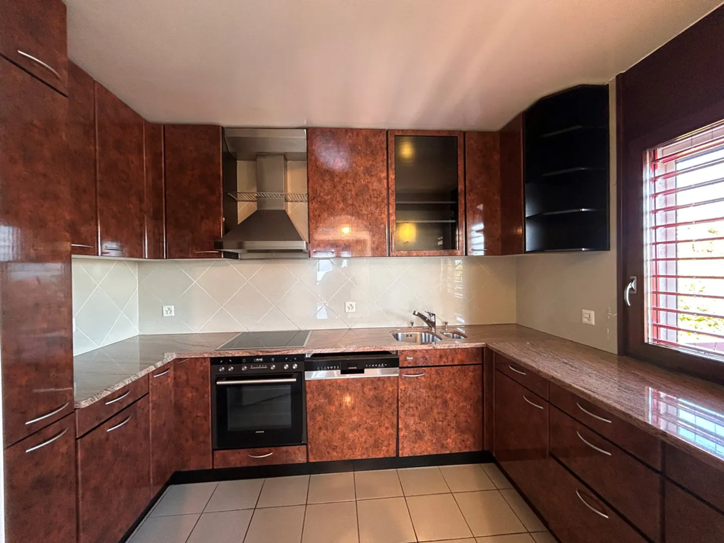 Prachtiges Duplex von 4.5 Zimmern im 2. Stock mit etwa 145m2 - Foto 7 von 11