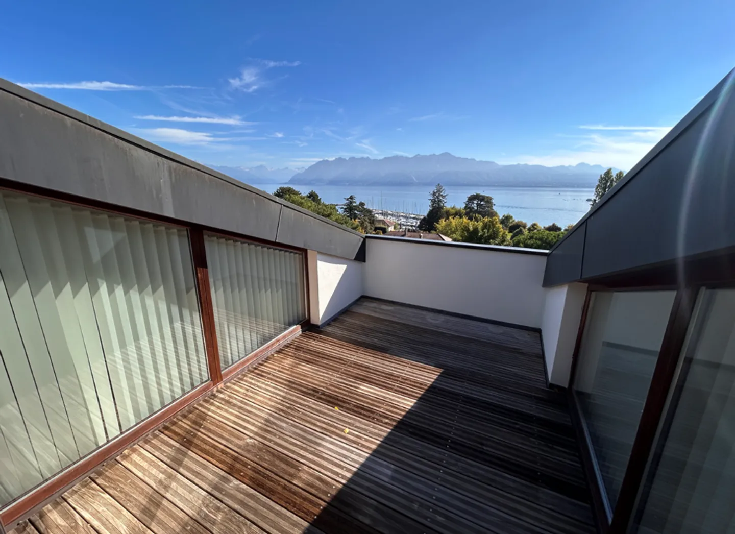 Prachtiges Duplex von 4.5 Zimmern im 2. Stock mit etwa 145m2 - Foto 9 von 11