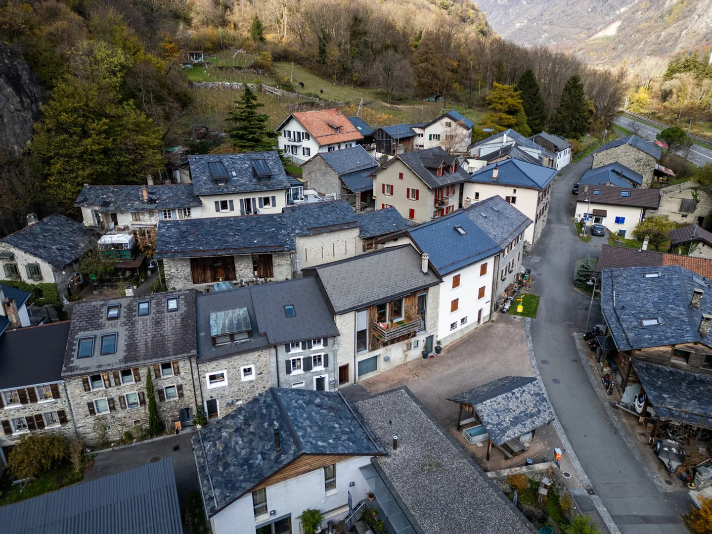 A RARE GEM IN THE HEART OF VALAIS - Photo 17 of 17