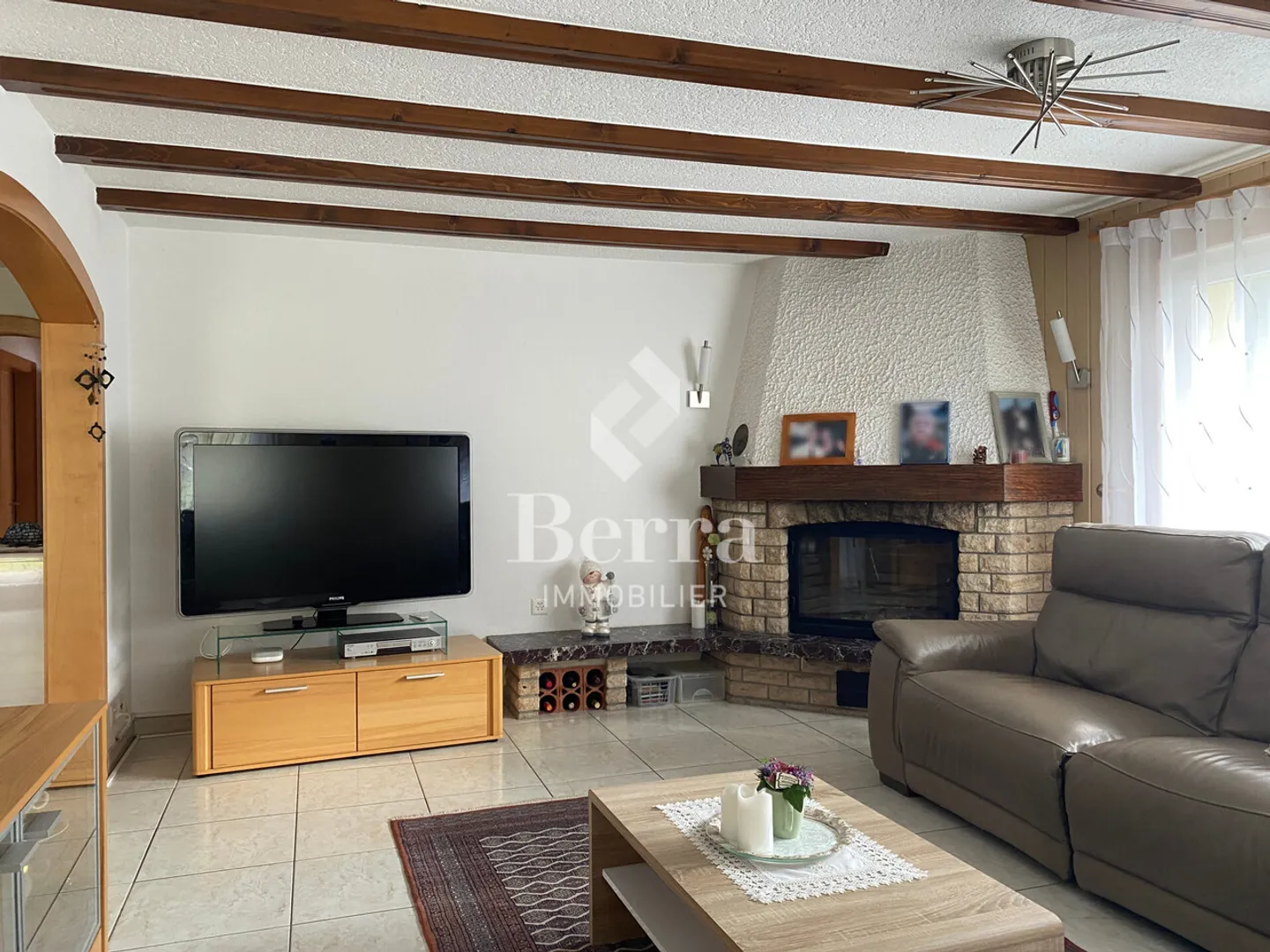 Multi-apartment villa with high rental potential - Photo 11 of 23