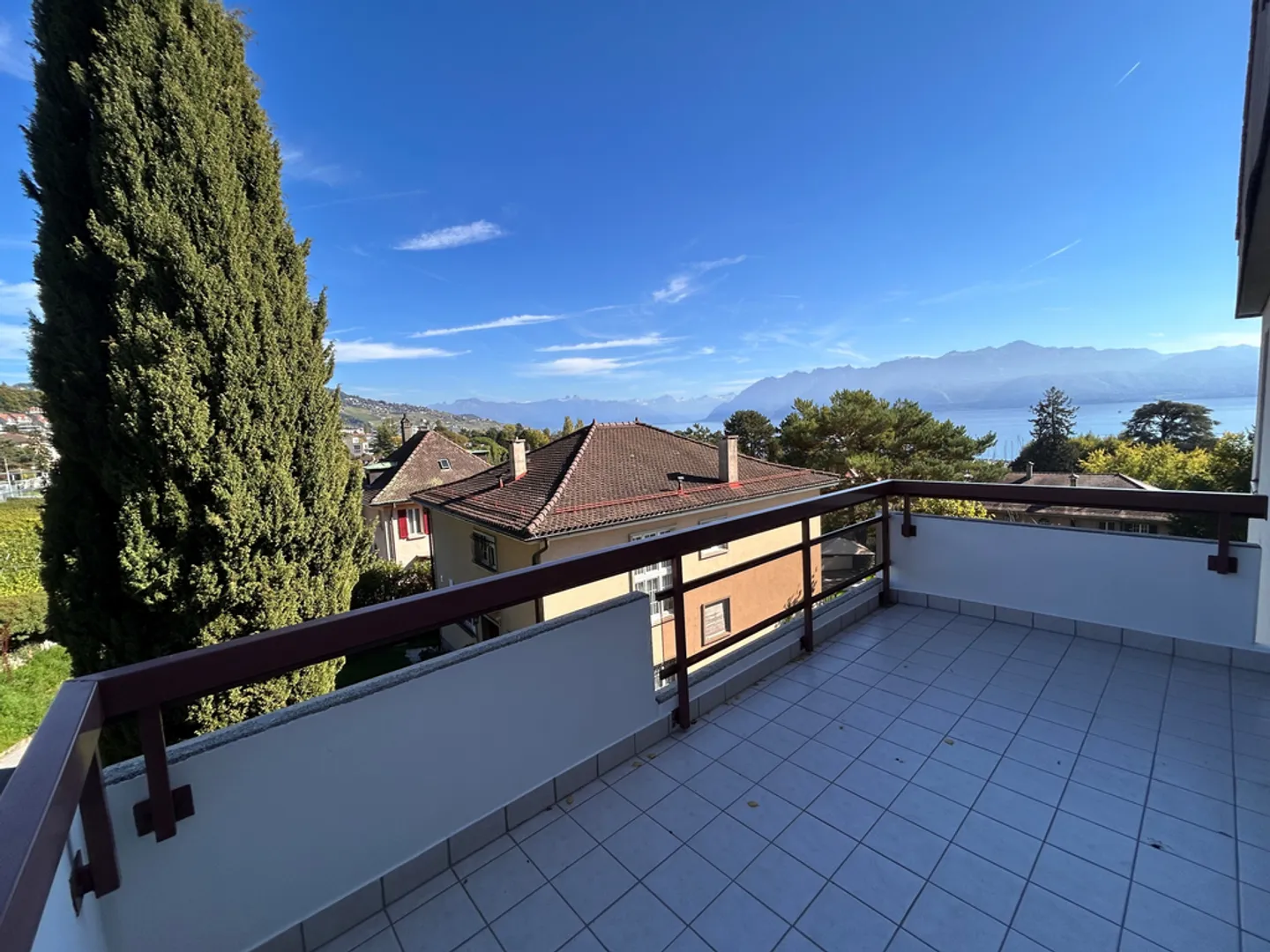Prachtiges Duplex von 4.5 Zimmern im 2. Stock mit etwa 145m2 - Foto 11 von 11