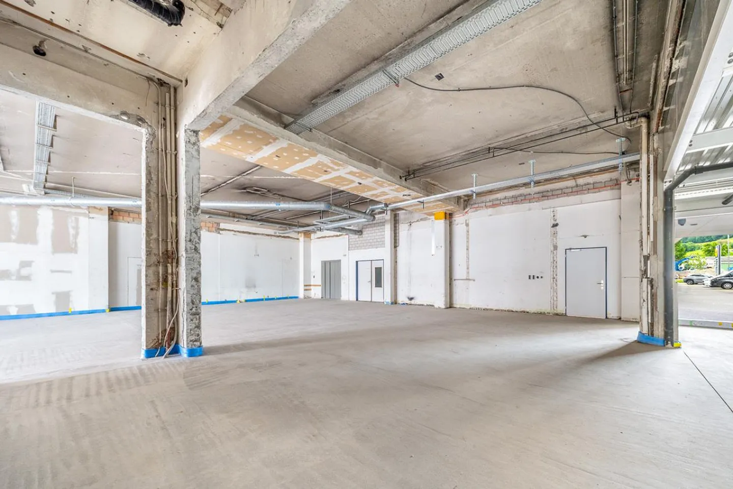 Spazio commerciale / al dettaglio presso BHF Stettbach - Foto 2 di 10