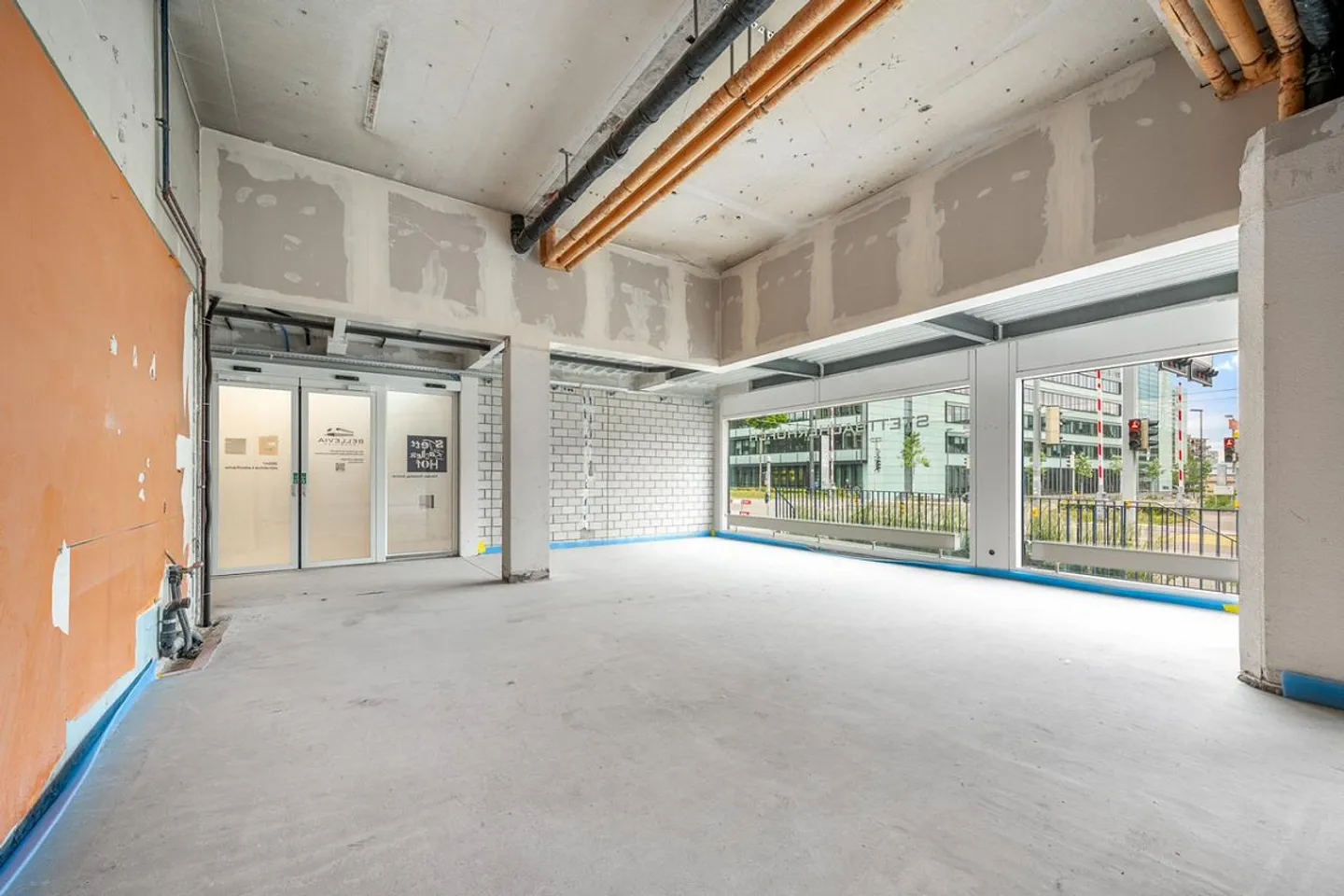 Spazio commerciale / al dettaglio presso BHF Stettbach - Foto 3 di 10