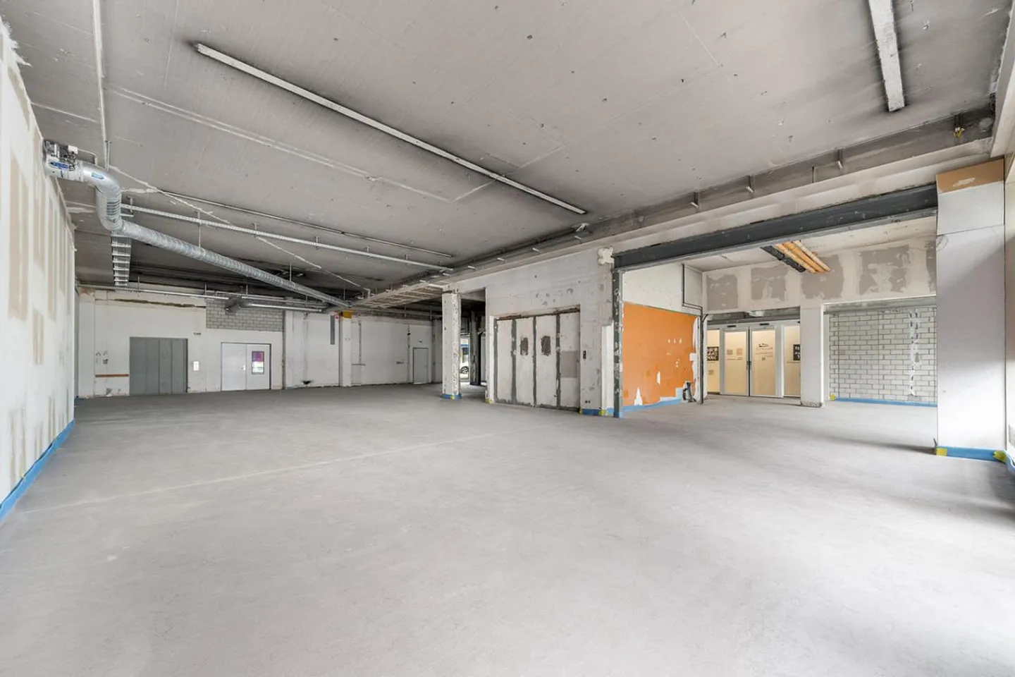 Spazio commerciale / al dettaglio presso BHF Stettbach - Foto 5 di 10