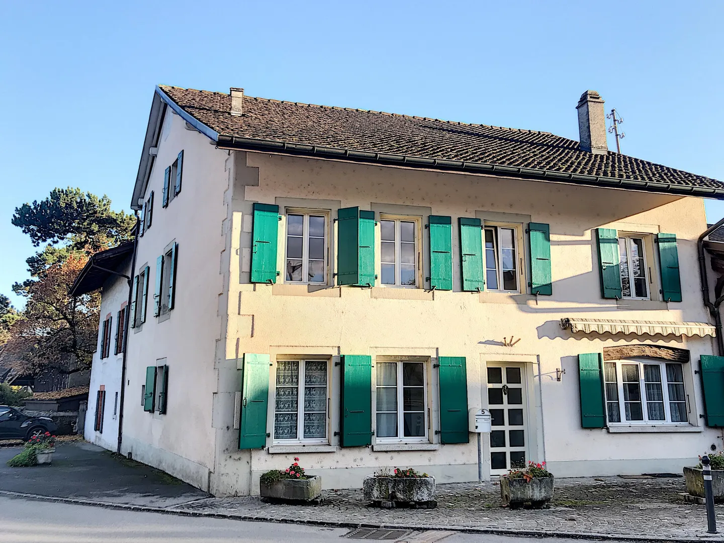 Affascinante Casa Familiare Vicino alla Stazione - Foto 1 di 3